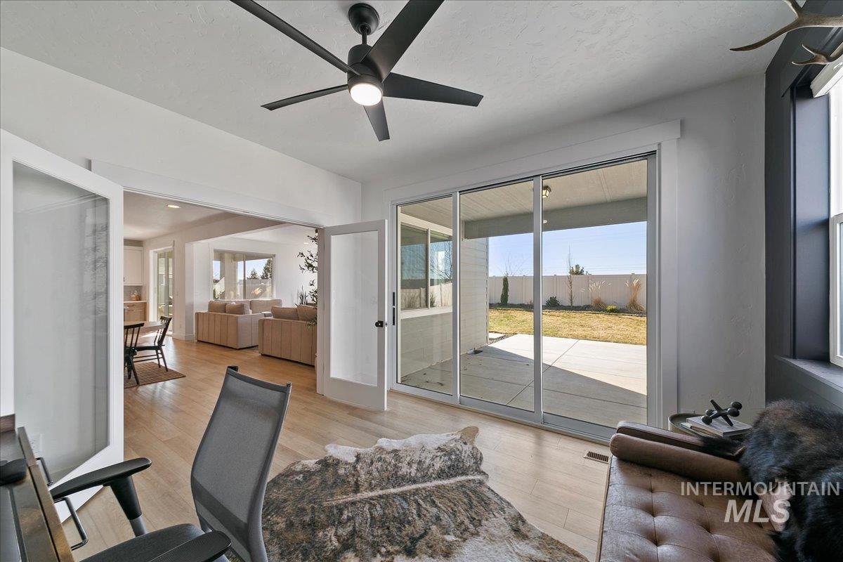 1075 E Whitetail St., Kuna, Idaho 83634, 5 Bedrooms, 3 Bathrooms, Residential For Sale, Price $665,000, 98975822