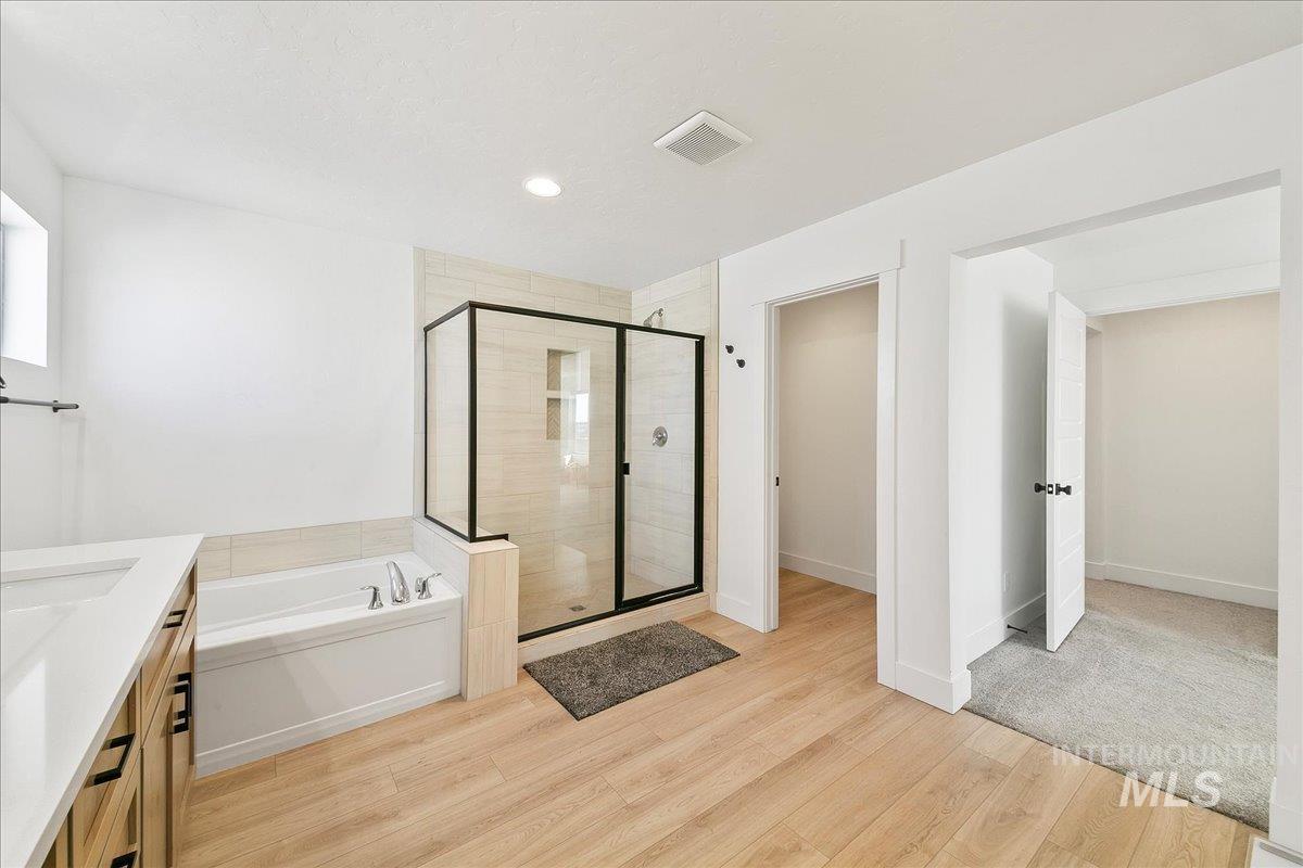 1075 E Whitetail St., Kuna, Idaho 83634, 5 Bedrooms, 3 Bathrooms, Residential For Sale, Price $665,000, 98975822