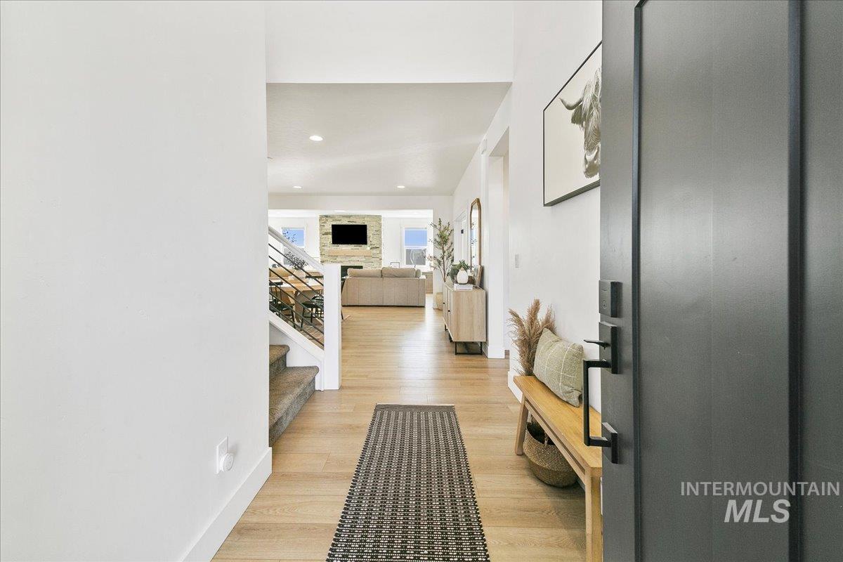 1075 E Whitetail St., Kuna, Idaho 83634, 5 Bedrooms, 3 Bathrooms, Residential For Sale, Price $665,000, 98975822