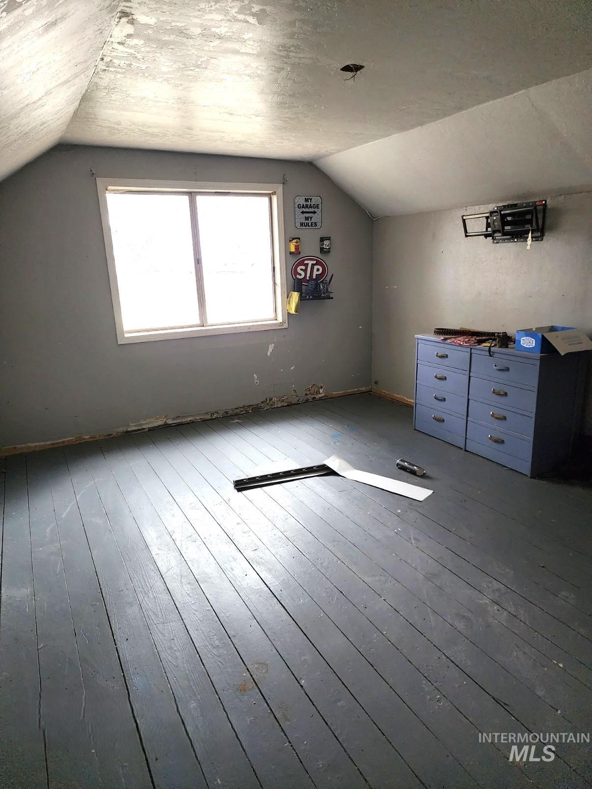 1875 McLay Road, Vale, Oregon 97918, 3 Bedrooms, 1 Bathroom, Farm & Ranch For Sale, Price $549,000,MLS 98975827