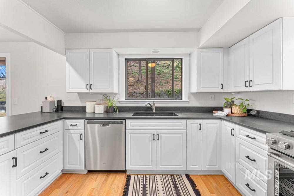 253 W Skylark Drive, Boise, Idaho 83702, 4 Bedrooms, 2.5 Bathrooms, Residential For Sale, Price $799,000, 98975828