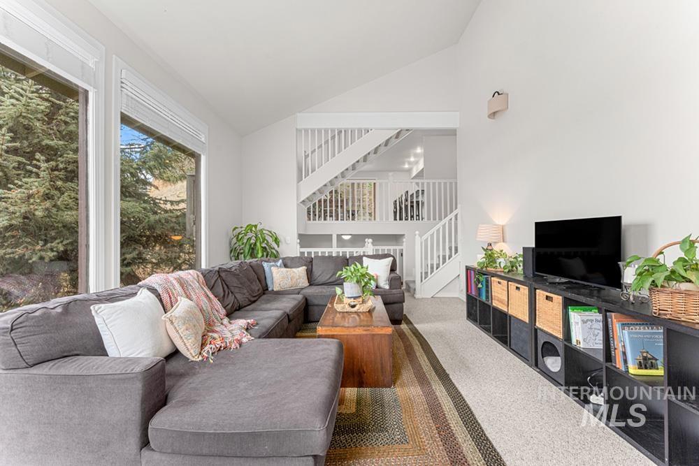 253 W Skylark Drive, Boise, Idaho 83702, 4 Bedrooms, 2.5 Bathrooms, Residential For Sale, Price $799,000, 98975828