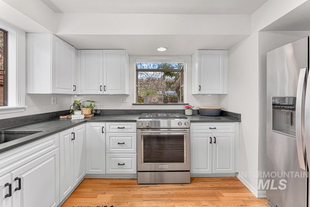 253 W Skylark Drive, Boise, Idaho 83702, 4 Bedrooms, 2.5 Bathrooms, Residential For Sale, Price $799,000, 98975828