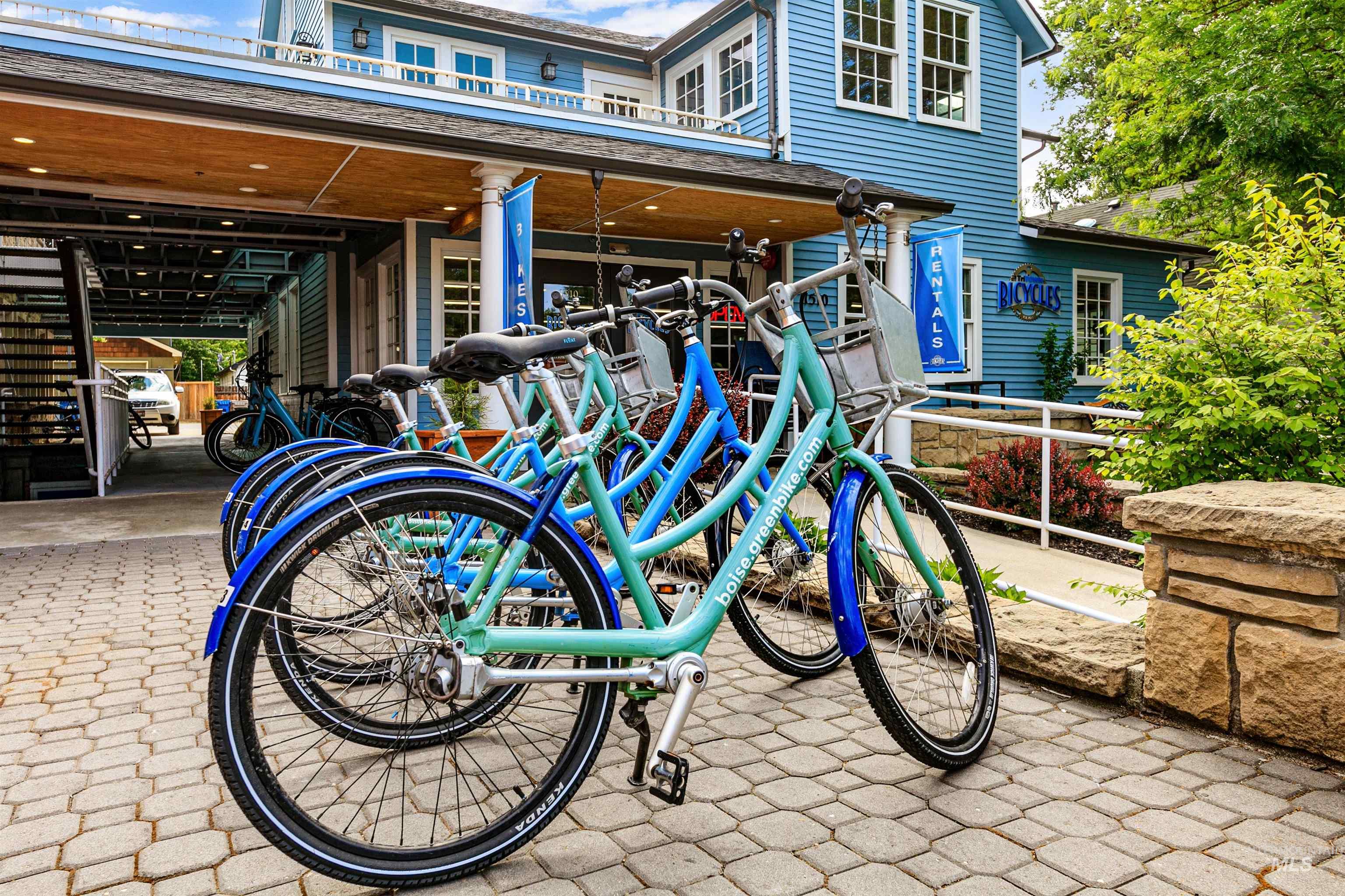 253 W Skylark Drive, Boise, Idaho 83702, 4 Bedrooms, 2.5 Bathrooms, Residential For Sale, Price $799,000, 98975828