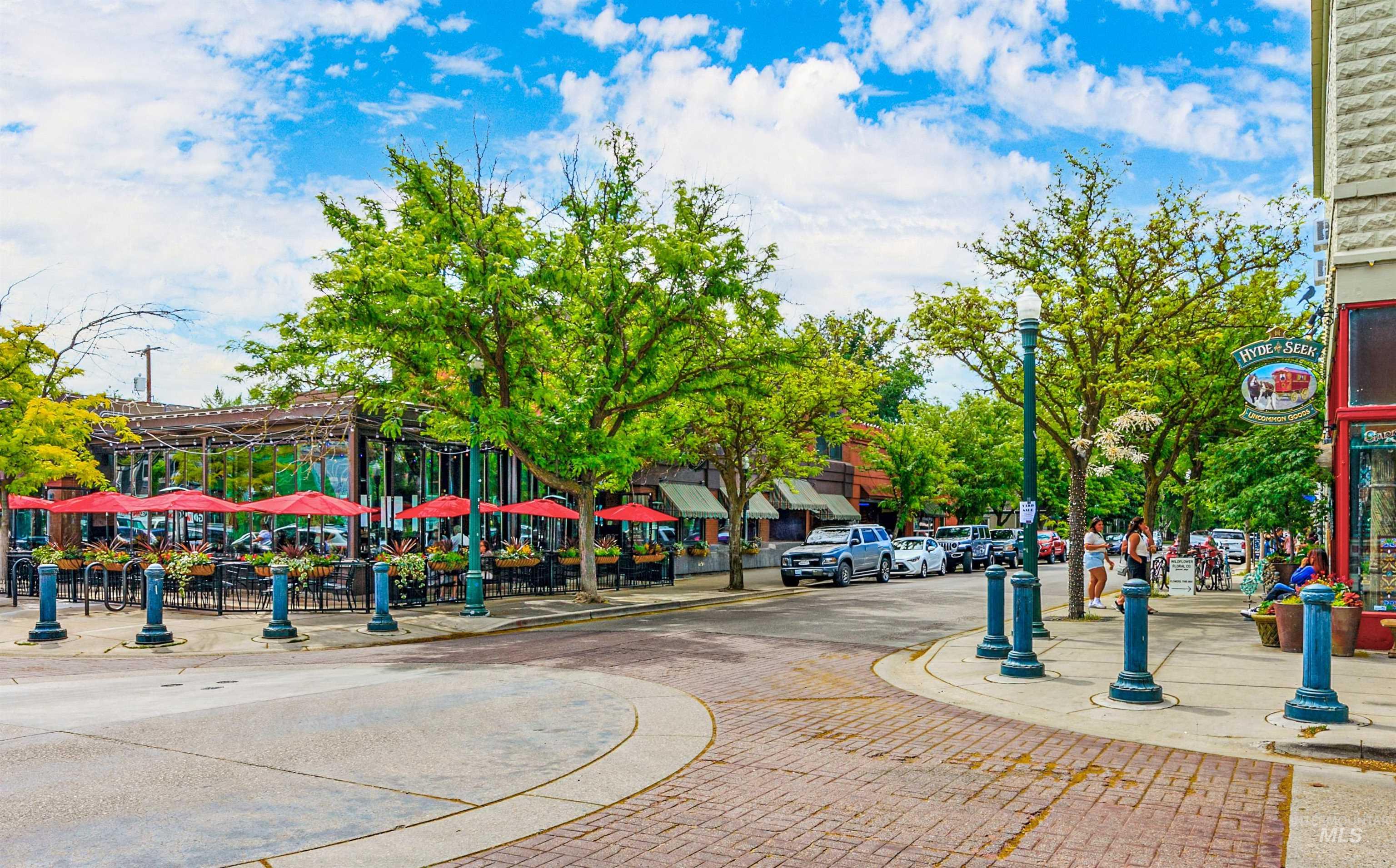 253 W Skylark Drive, Boise, Idaho 83702, 4 Bedrooms, 2.5 Bathrooms, Residential For Sale, Price $799,000, 98975828