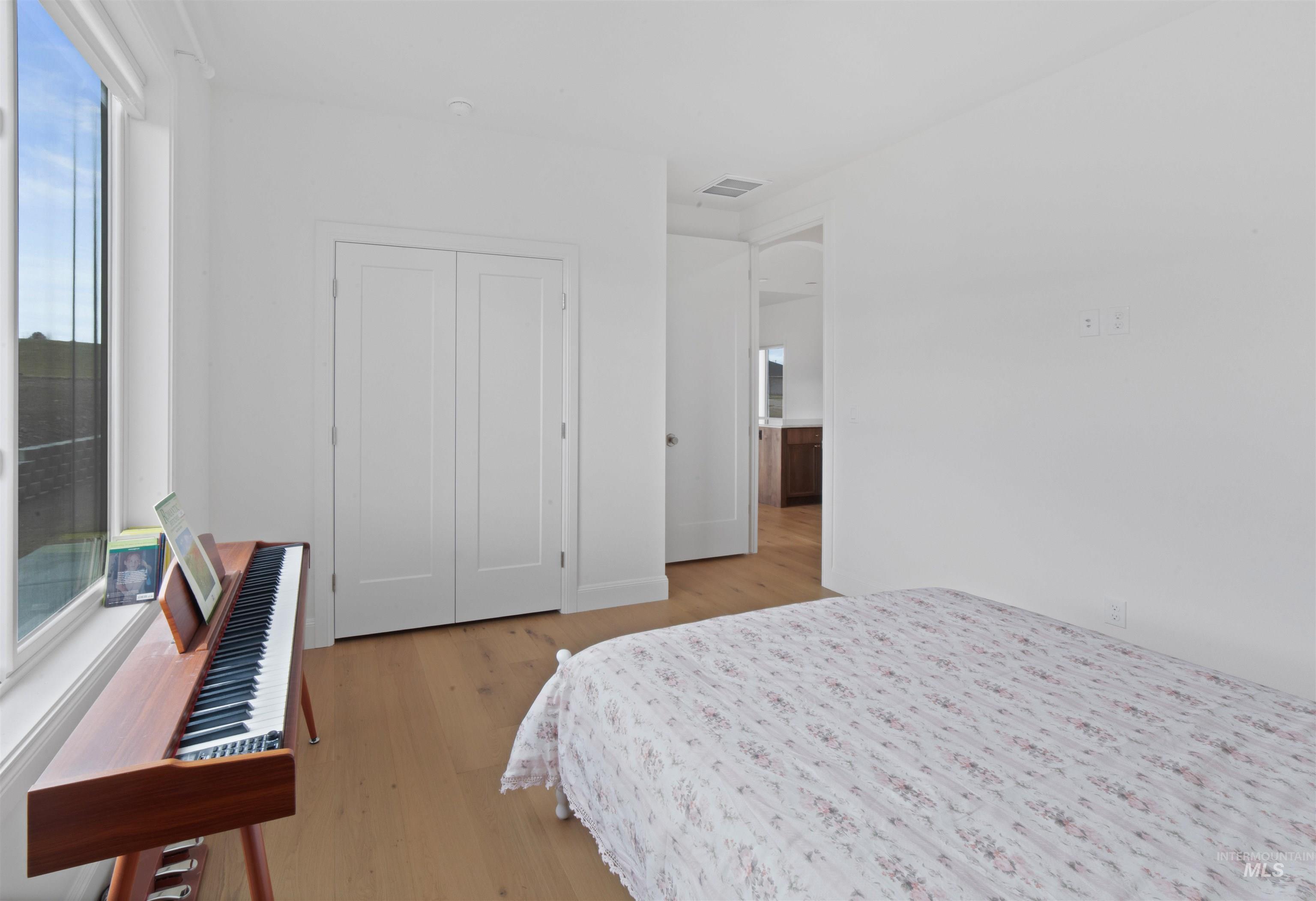 22109 Aura Vista Way, Caldwell, Idaho 83607, 3 Bedrooms, 3.5 Bathrooms, Residential For Sale, Price $990,000, 98975829