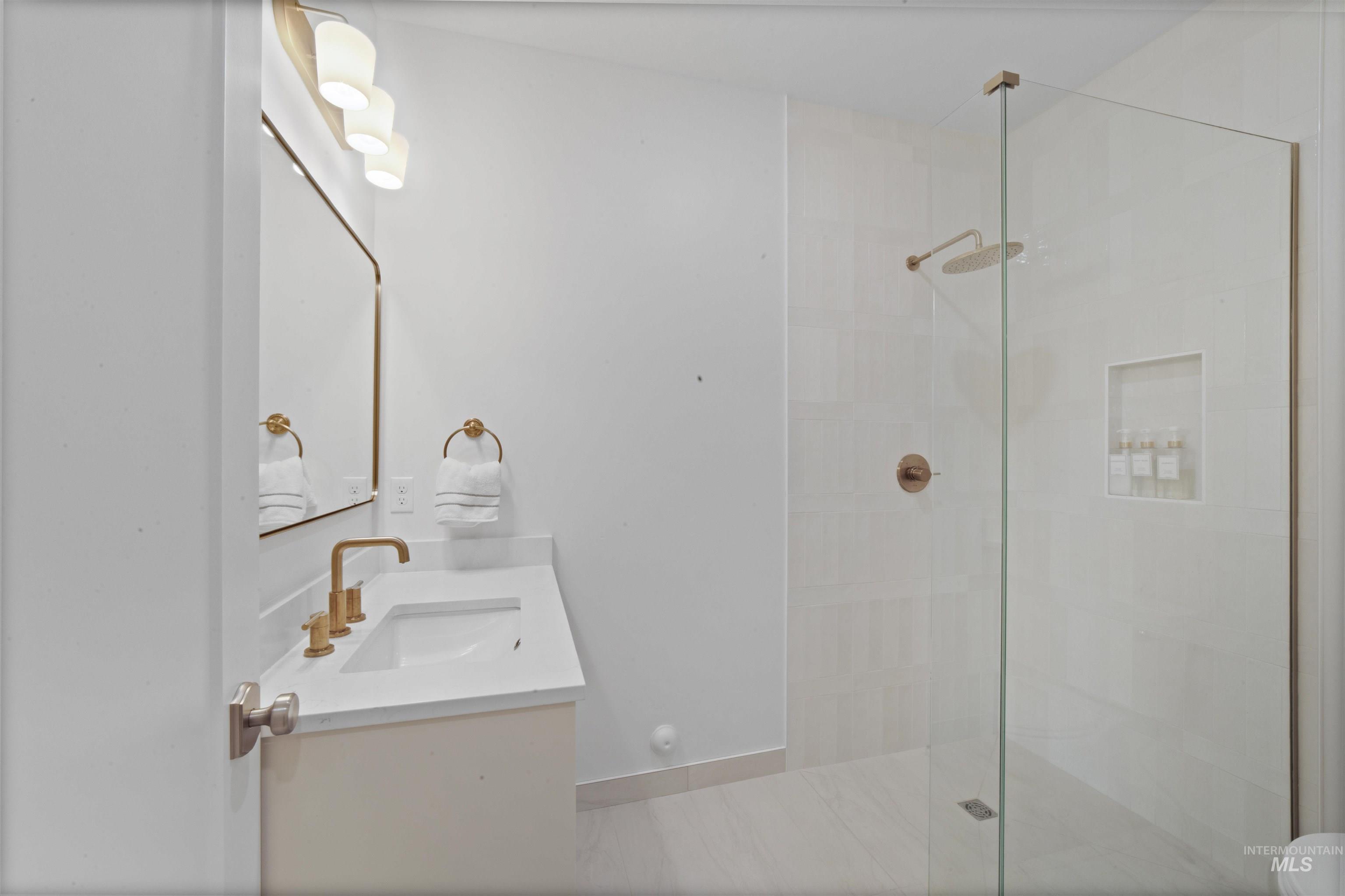 22109 Aura Vista Way, Caldwell, Idaho 83607, 3 Bedrooms, 3.5 Bathrooms, Residential For Sale, Price $990,000, 98975829