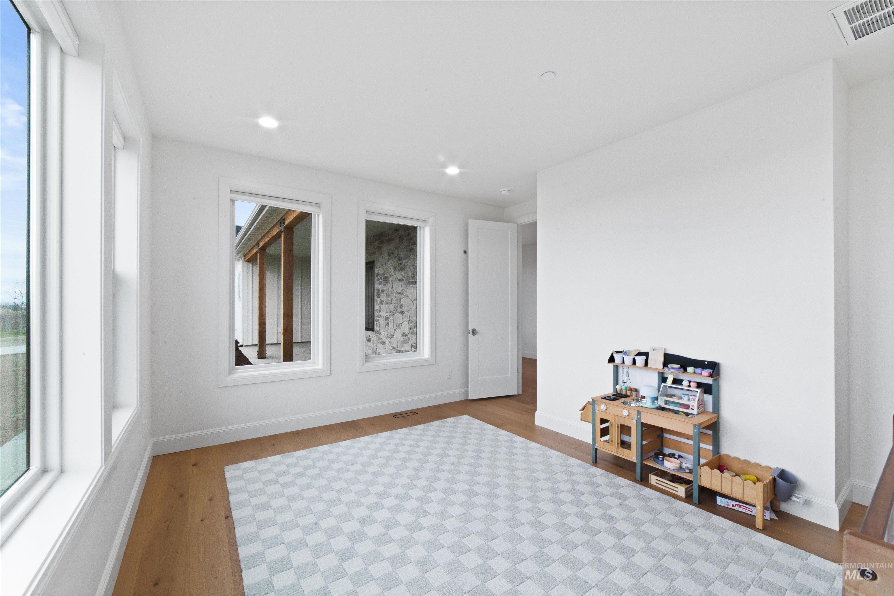 22109 Aura Vista Way, Caldwell, Idaho 83607, 3 Bedrooms, 3.5 Bathrooms, Residential For Sale, Price $990,000, 98975829