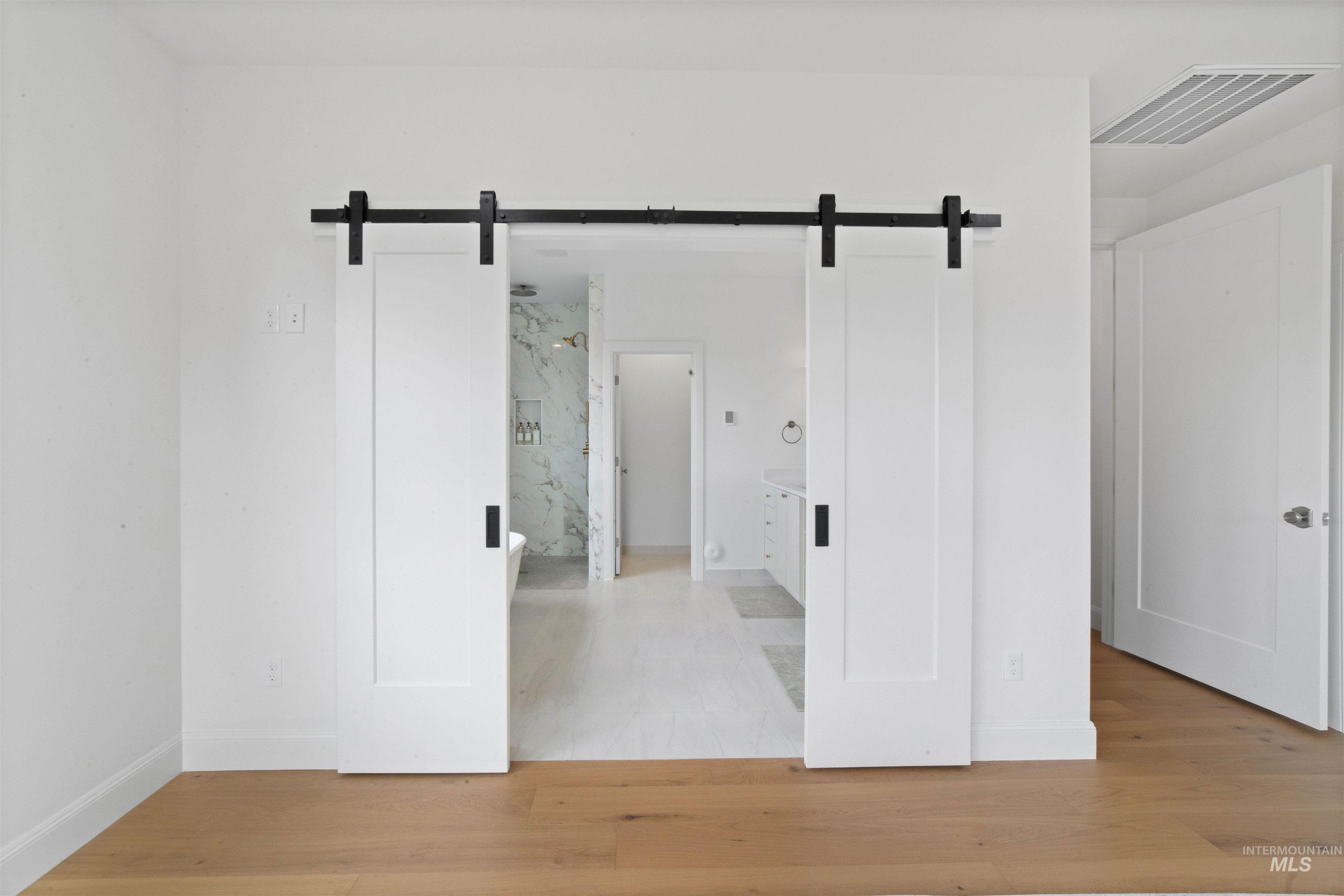 22109 Aura Vista Way, Caldwell, Idaho 83607, 3 Bedrooms, 3.5 Bathrooms, Residential For Sale, Price $990,000, 98975829