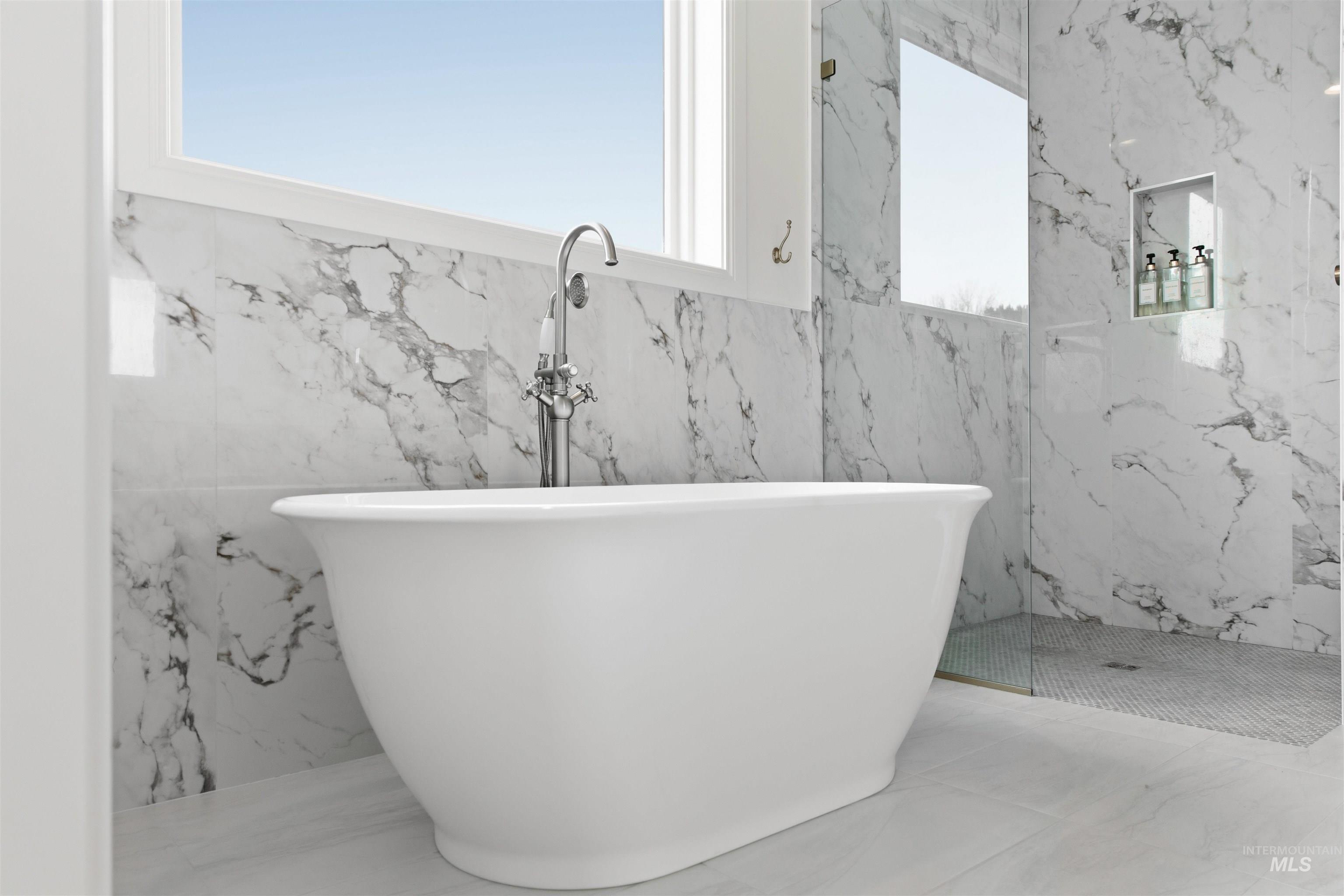 22109 Aura Vista Way, Caldwell, Idaho 83607, 3 Bedrooms, 3.5 Bathrooms, Residential For Sale, Price $990,000, 98975829