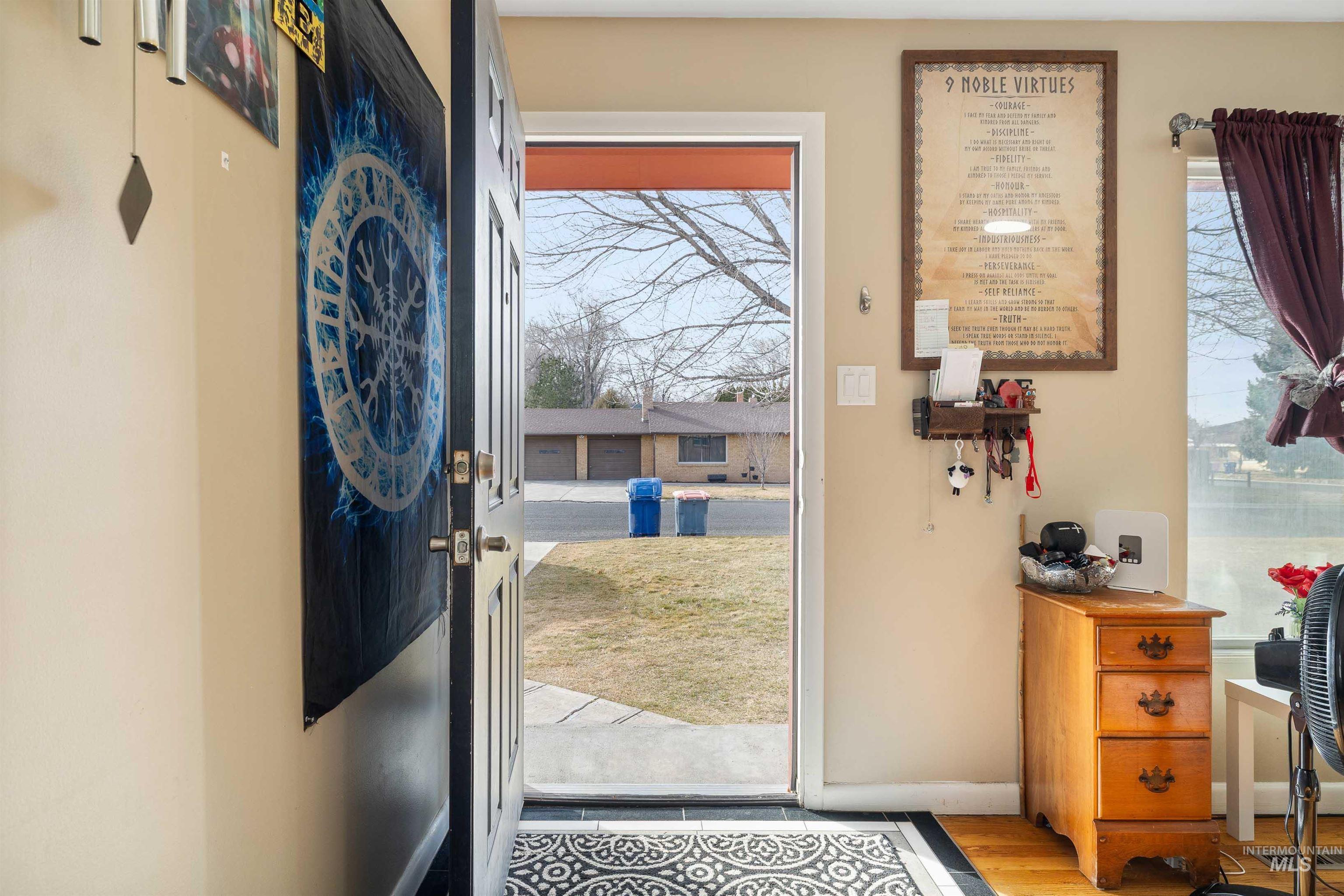 280-290 Carney Street, Twin Falls, Idaho 83301, 2 Bedrooms, 1 Bathroom, Residential Income For Sale, Price $359,900, 98975832