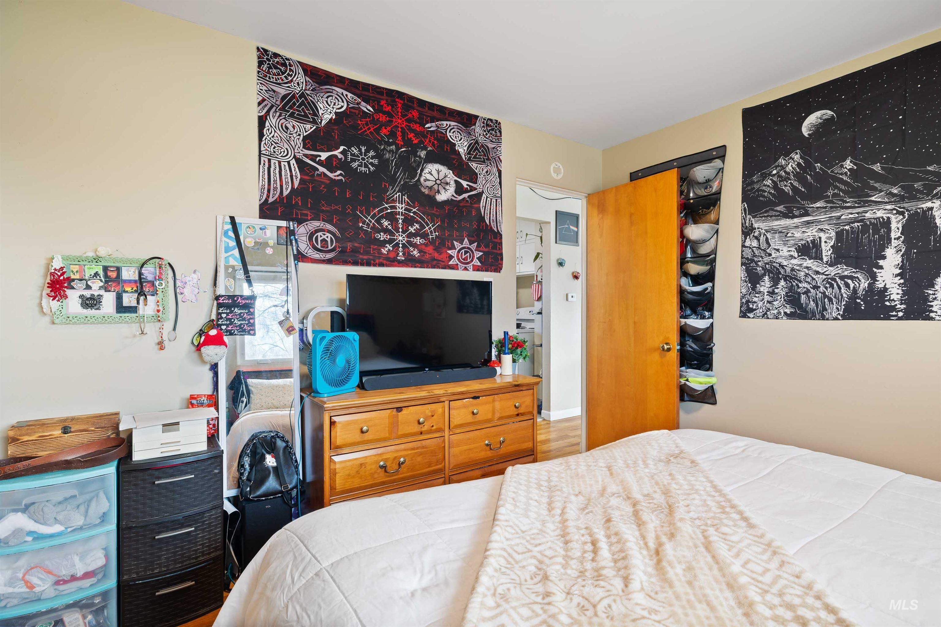 280-290 Carney Street, Twin Falls, Idaho 83301, 2 Bedrooms, 1 Bathroom, Residential Income For Sale, Price $359,900, 98975832