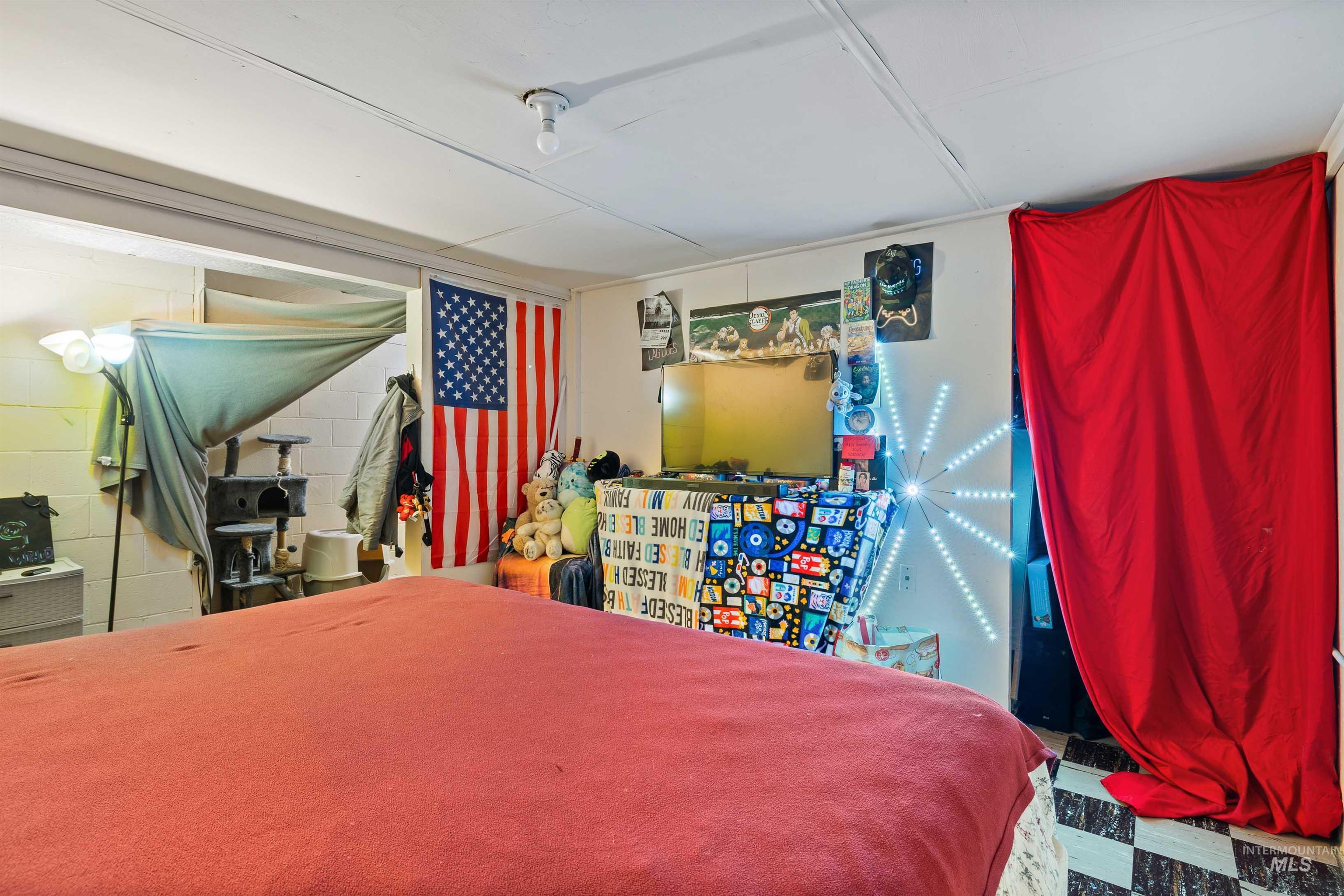 280-290 Carney Street, Twin Falls, Idaho 83301, 2 Bedrooms, 1 Bathroom, Residential Income For Sale, Price $359,900, 98975832