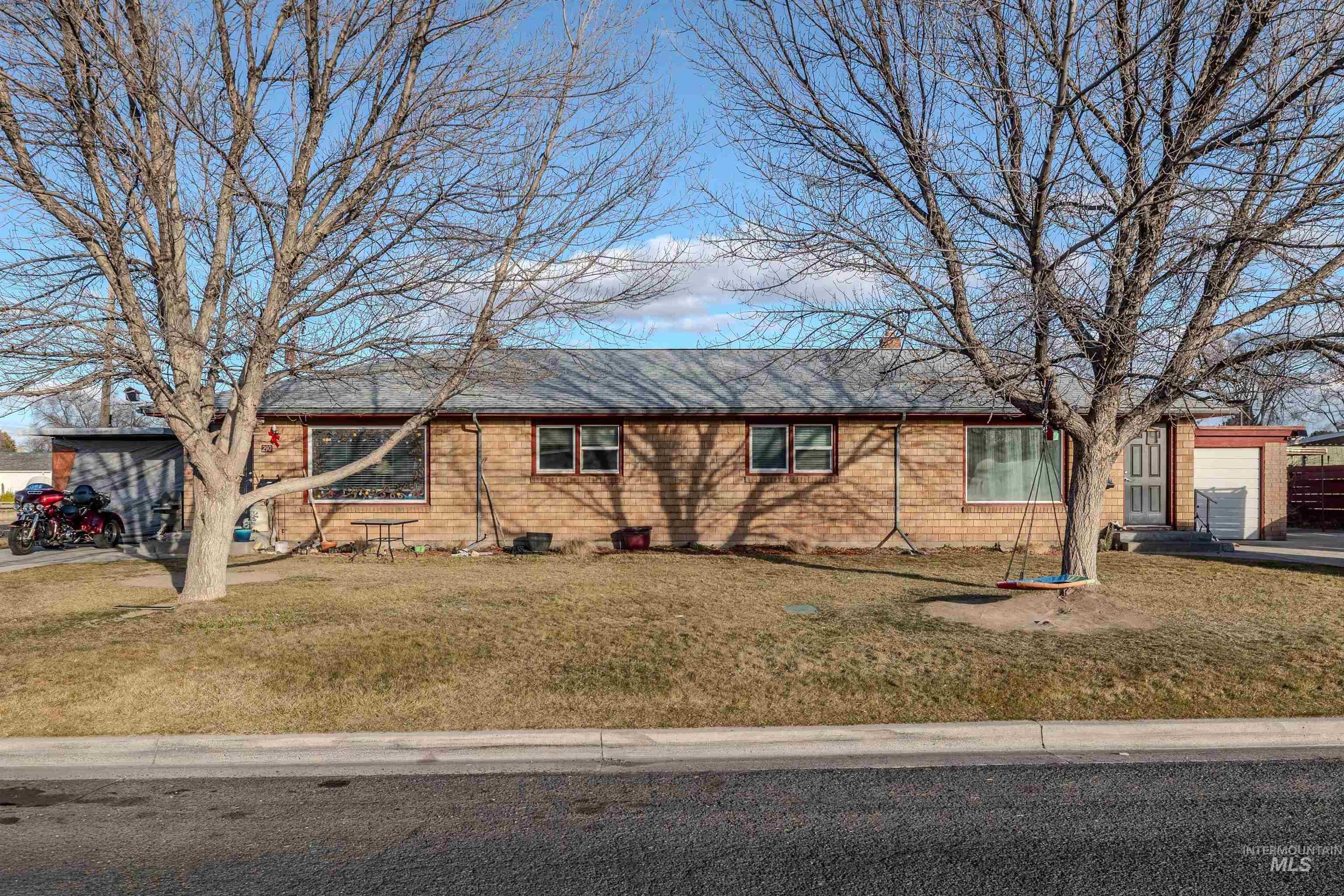 280-290 Carney Street, Twin Falls, Idaho 83301, 2 Bedrooms, 1 Bathroom, Residential Income For Sale, Price $359,900,MLS 98975832