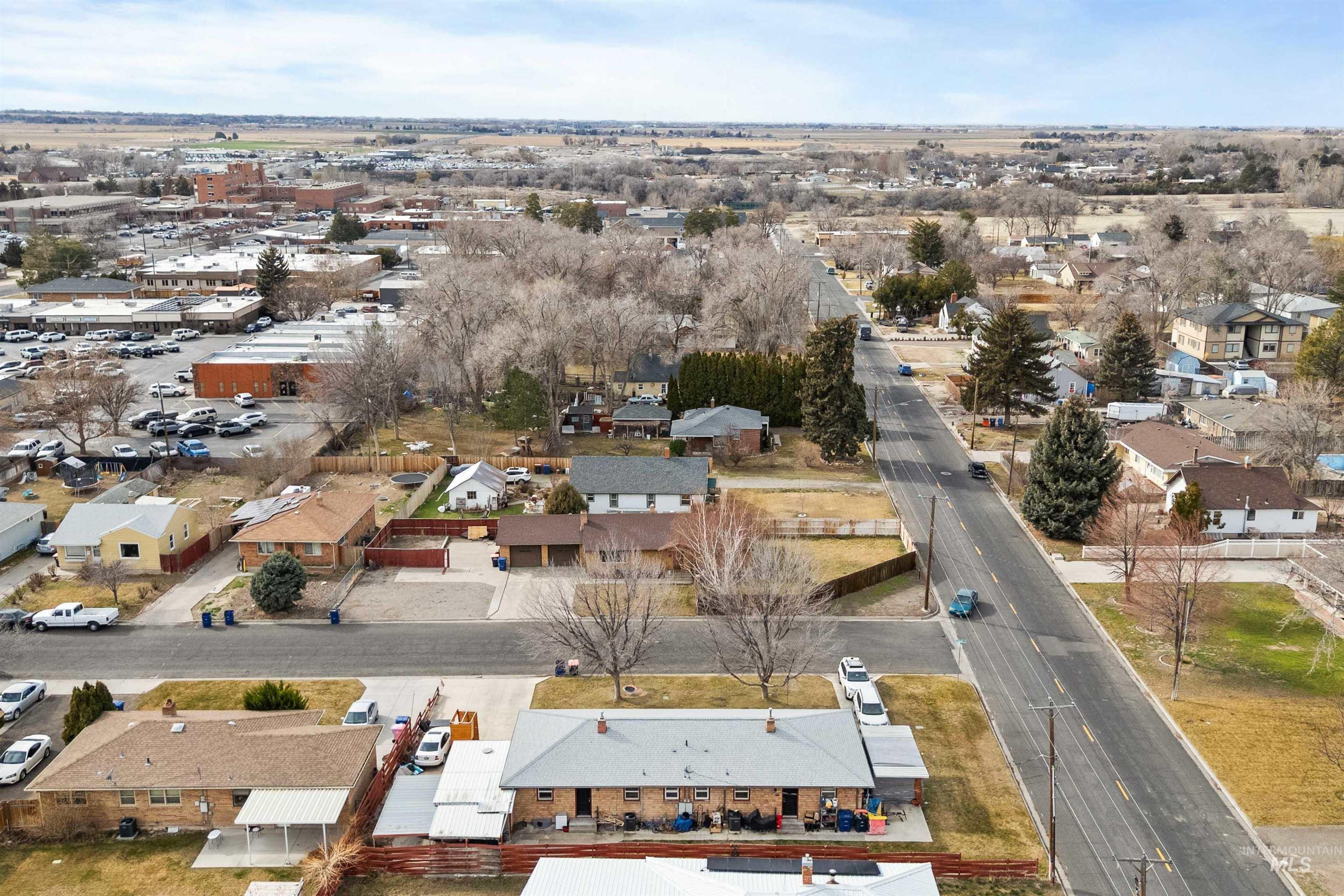 280-290 Carney Street, Twin Falls, Idaho 83301, 2 Bedrooms, 1 Bathroom, Residential Income For Sale, Price $359,900,MLS 98975832