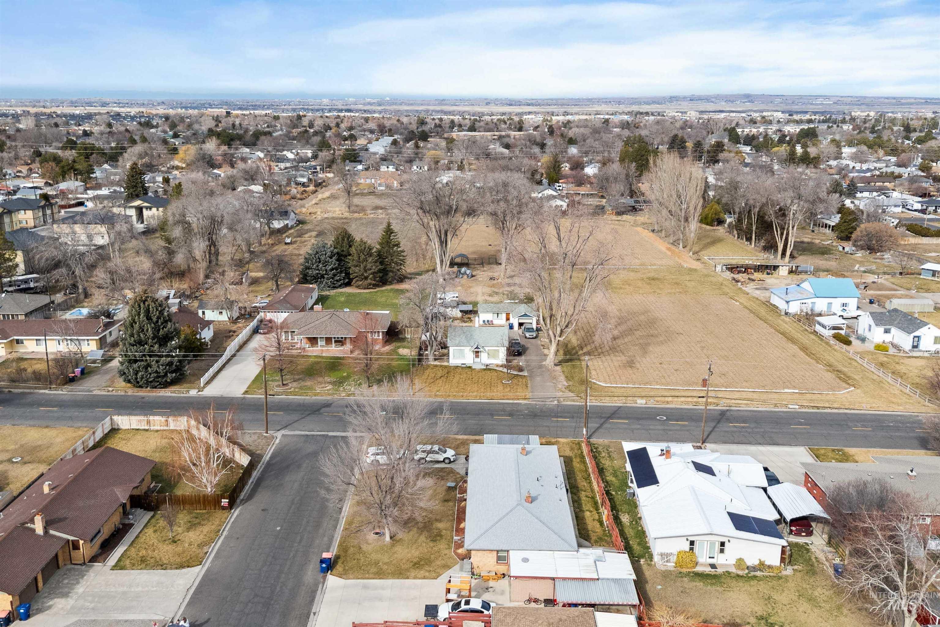 280-290 Carney Street, Twin Falls, Idaho 83301, 2 Bedrooms, 1 Bathroom, Residential Income For Sale, Price $359,900,MLS 98975832