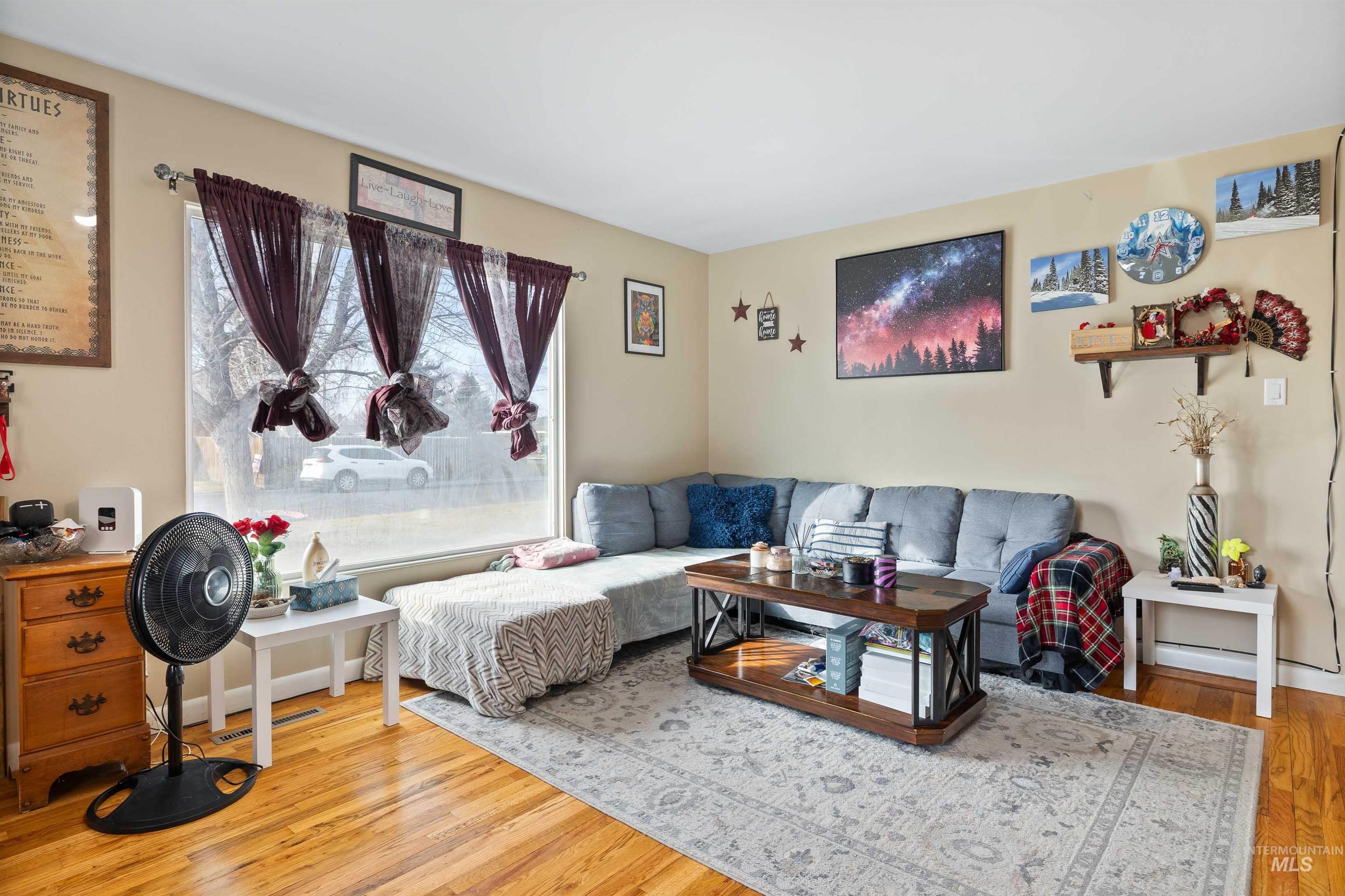 280-290 Carney Street, Twin Falls, Idaho 83301, 2 Bedrooms, 1 Bathroom, Residential Income For Sale, Price $359,900, 98975832