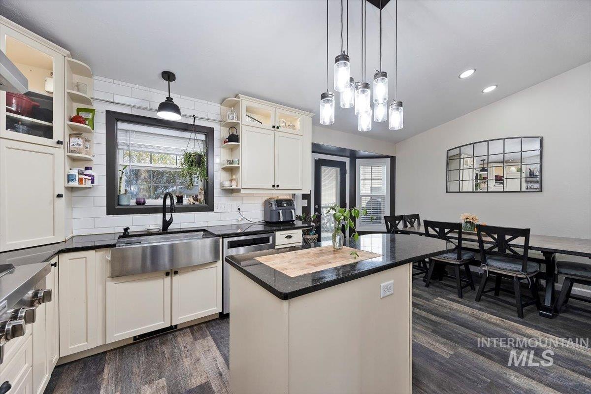 809 Eastridge Drive, Kimberly, Idaho 83341, 5 Bedrooms, 3 Bathrooms, Residential For Sale, Price $749,900, 98975835