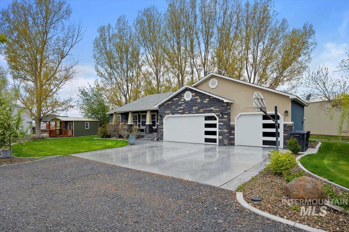 809 Eastridge Drive, Kimberly, Idaho 83341, 5 Bedrooms, 3 Bathrooms, Residential For Sale, Price $749,900, 98975835