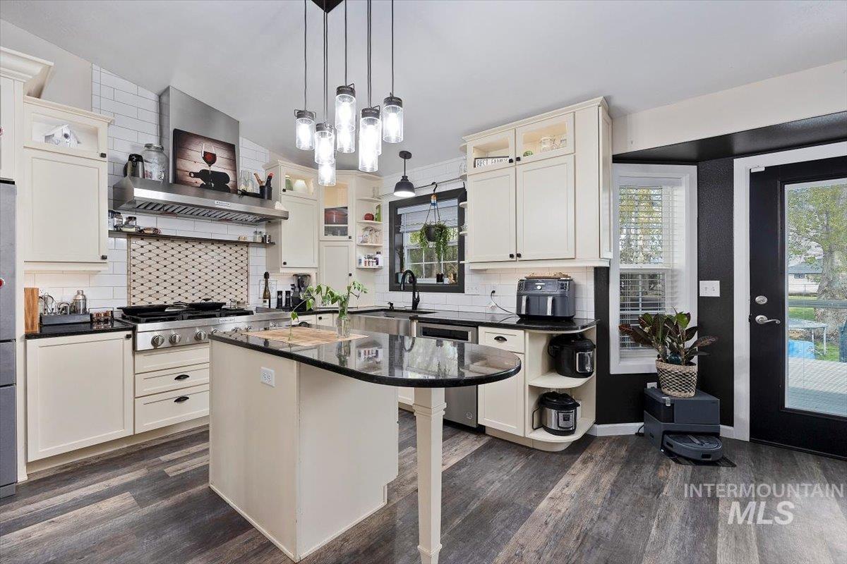 809 Eastridge Drive, Kimberly, Idaho 83341, 5 Bedrooms, 3 Bathrooms, Residential For Sale, Price $749,900, 98975835