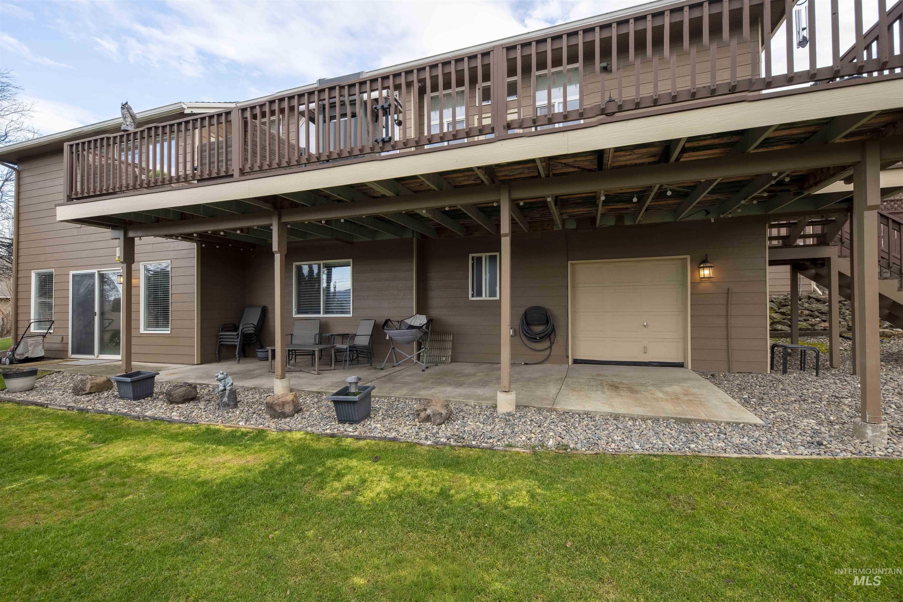 3780 Nicklaus Drive, Clarkston, Washington 99403, 4 Bedrooms, 3 Bathrooms, Residential For Sale, Price $685,000, 98975837