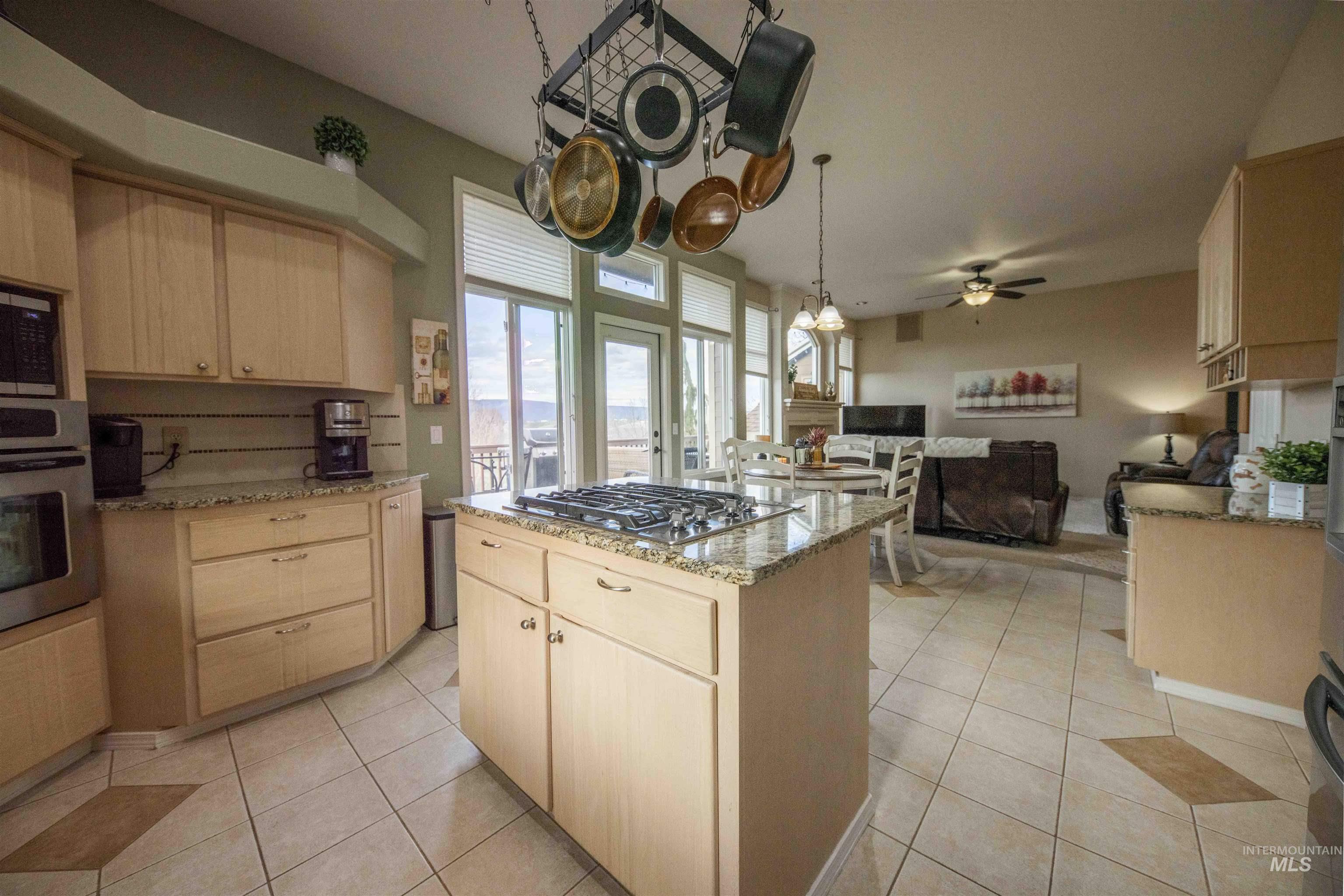 3780 Nicklaus Drive, Clarkston, Washington 99403, 4 Bedrooms, 3 Bathrooms, Residential For Sale, Price $699,000,MLS 98975837