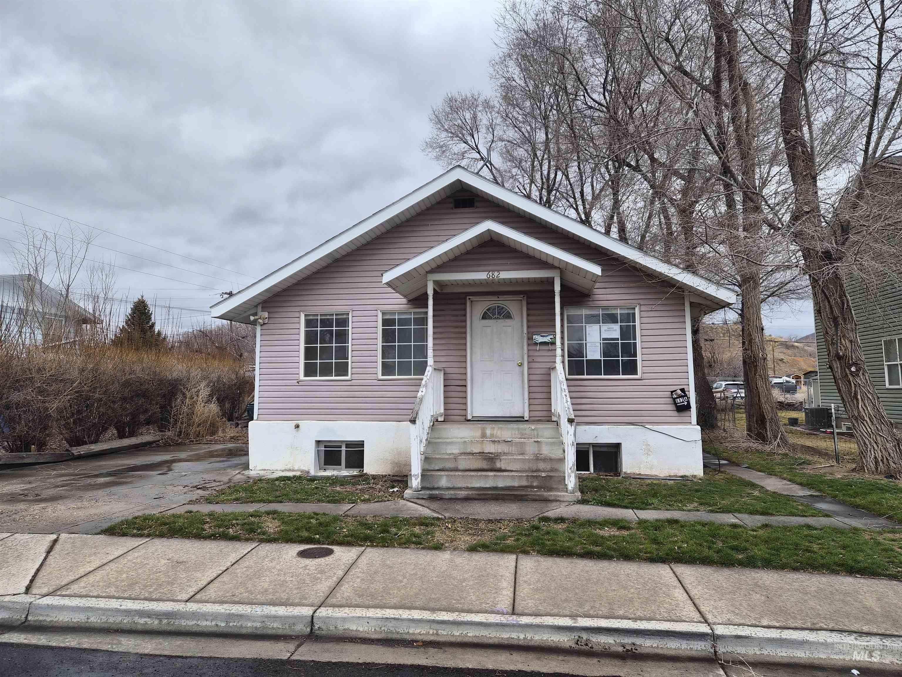 682 Randolph, Pocatello, Idaho 83201, 6 Bedrooms, 2 Bathrooms, Residential For Sale, Price $244,900, 98975839