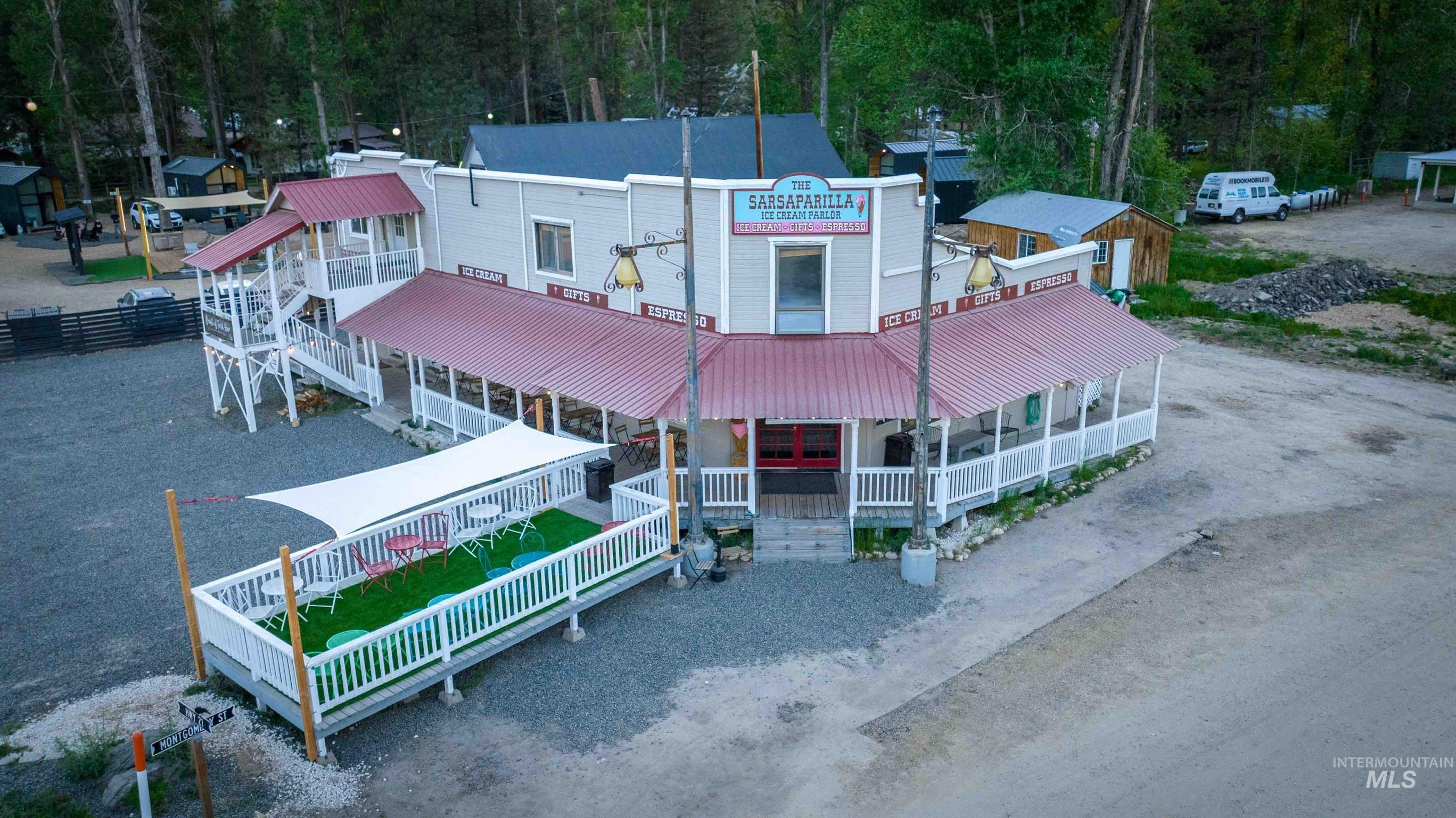 101 Montgomery St, Idaho City, Idaho 83631, 1 Bedroom, 1 Bathroom, Residential Income For Sale, Price $699,000, 98975840