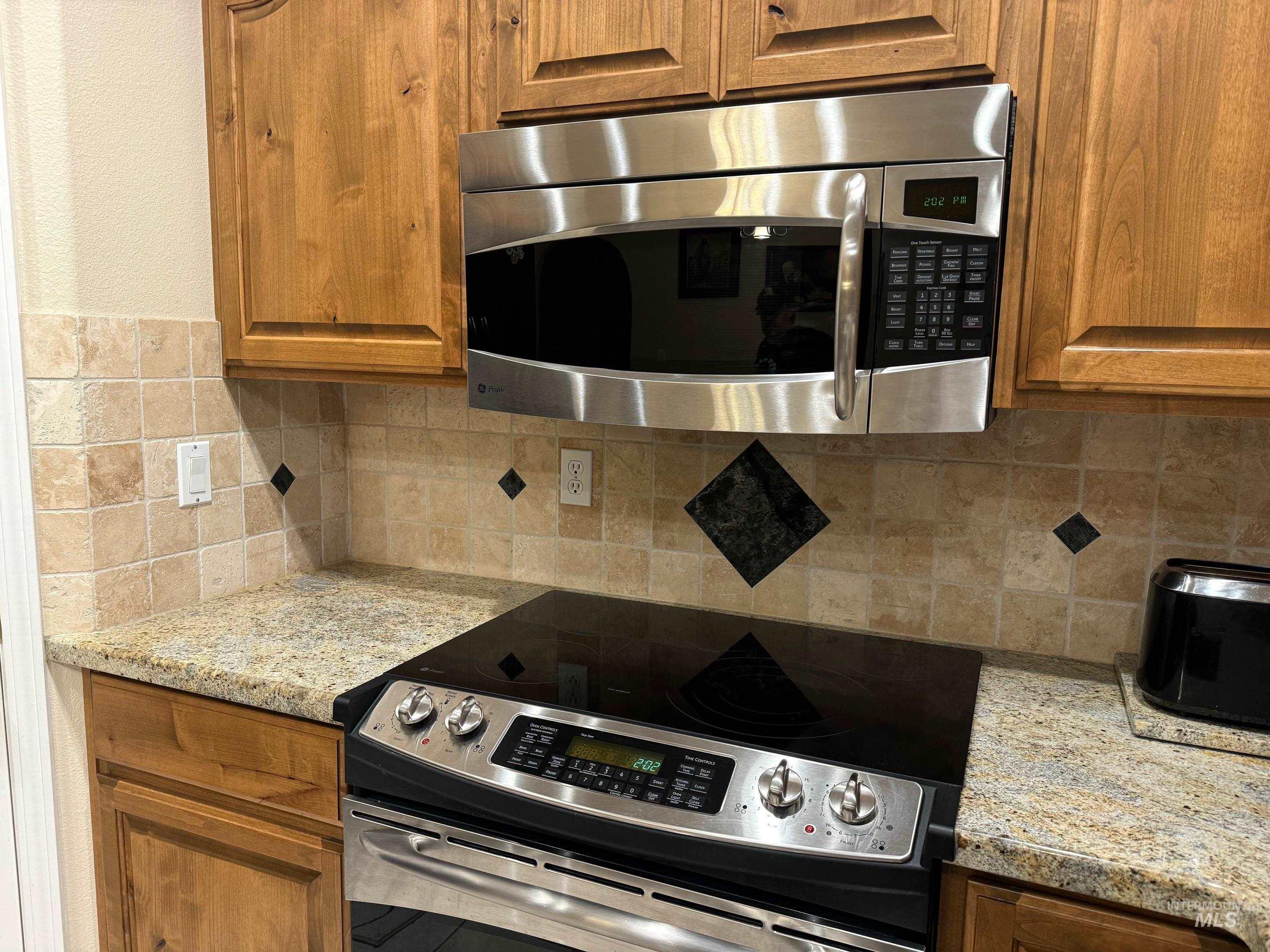 2060 Bonnie Drive, Payette, Idaho 83661, 3 Bedrooms, 2 Bathrooms, Residential For Sale, Price $421,000, 98975843