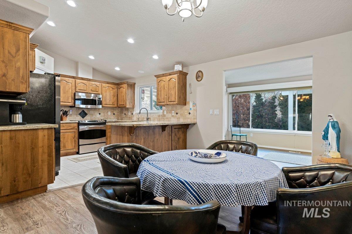 2060 Bonnie Drive, Payette, Idaho 83661, 3 Bedrooms, 2 Bathrooms, Residential For Sale, Price $421,000, 98975843