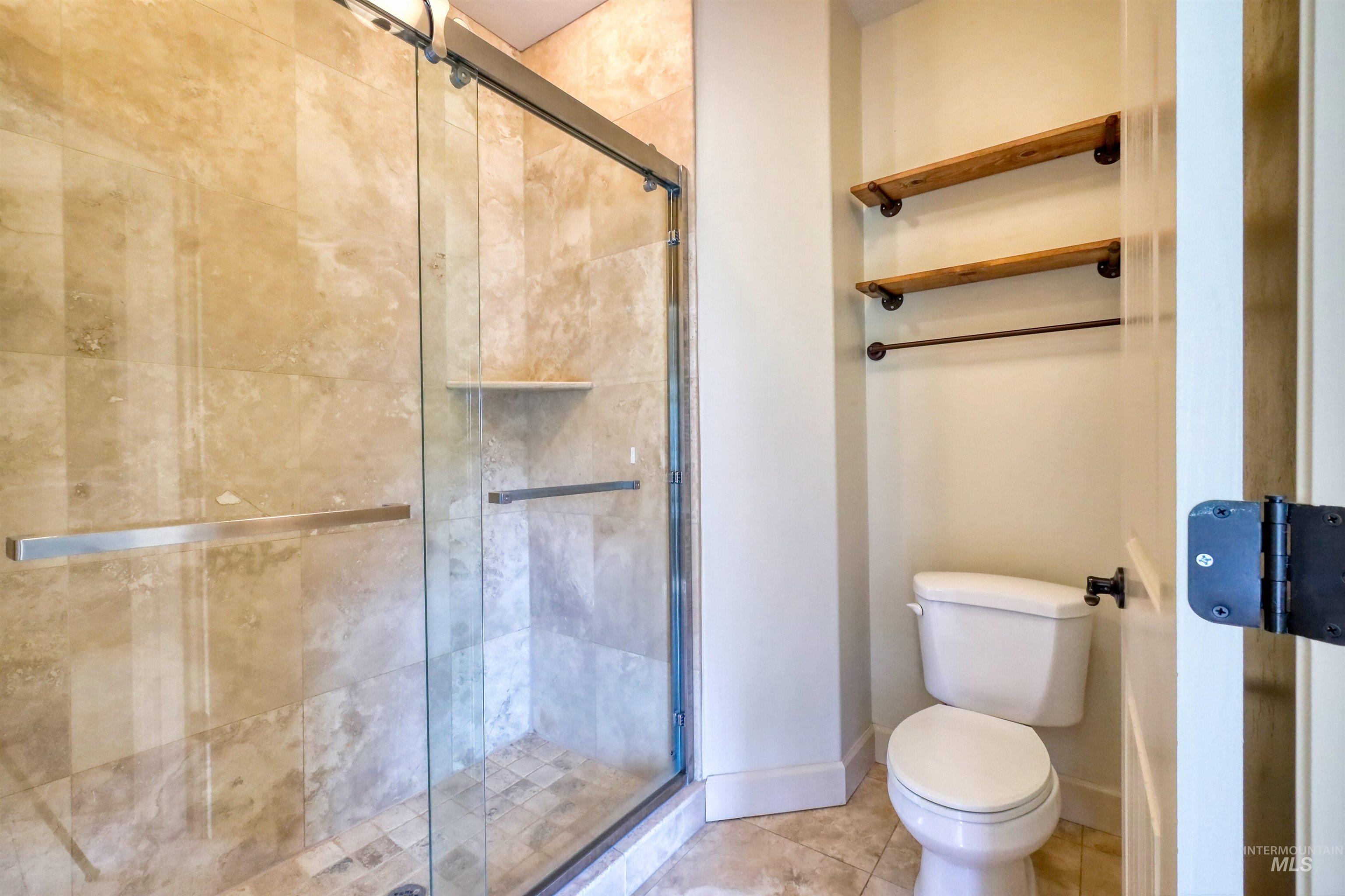 2813 S Bayhill Ct, Nampa, Idaho 83686, 3 Bedrooms, 3 Bathrooms, Residential For Sale, Price $648,000, 98975845