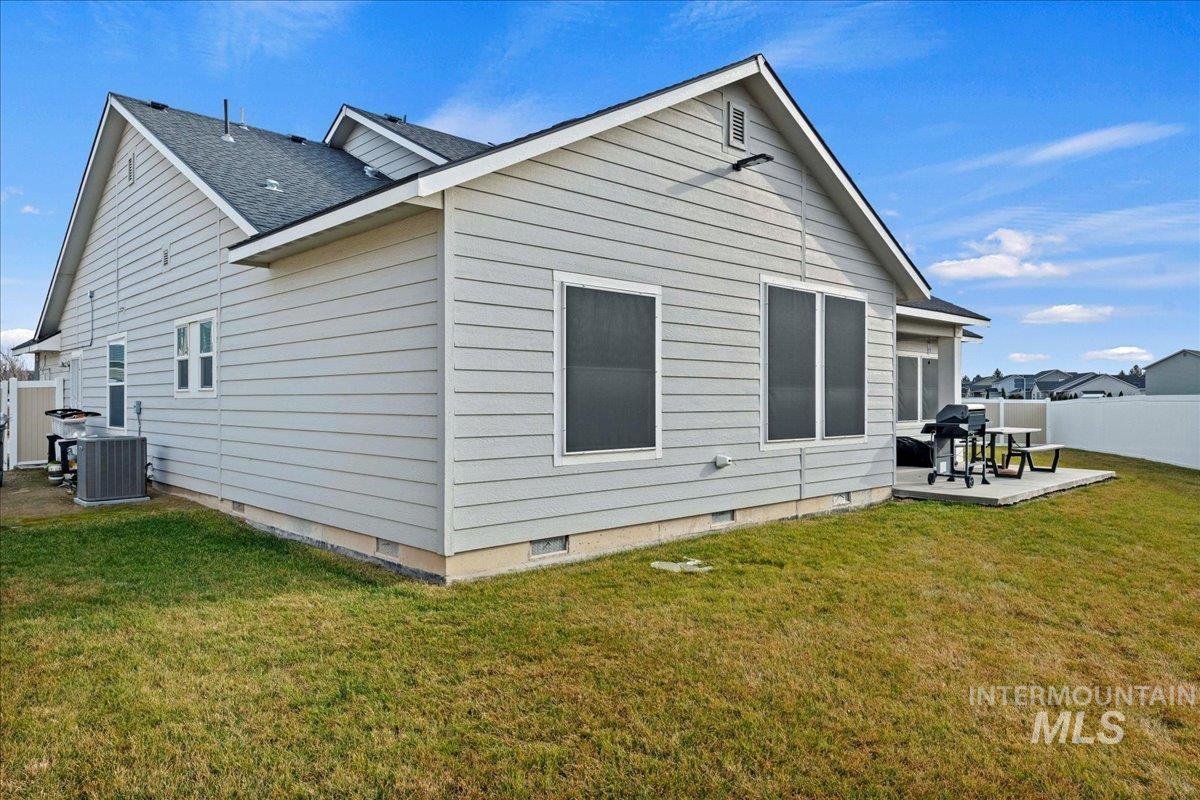 2126 W Pine Creek Drive, Nampa, Idaho 83686, 4 Bedrooms, 2 Bathrooms, Residential For Sale, Price $469,900, 98975849