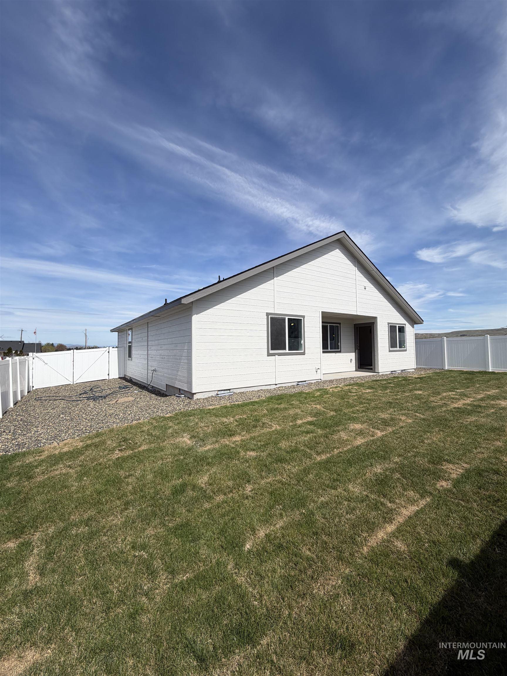 2800 Driftwood Dr., Payette, Idaho 83661, 3 Bedrooms, 2 Bathrooms, Residential For Sale, Price $365,000,MLS 98975850