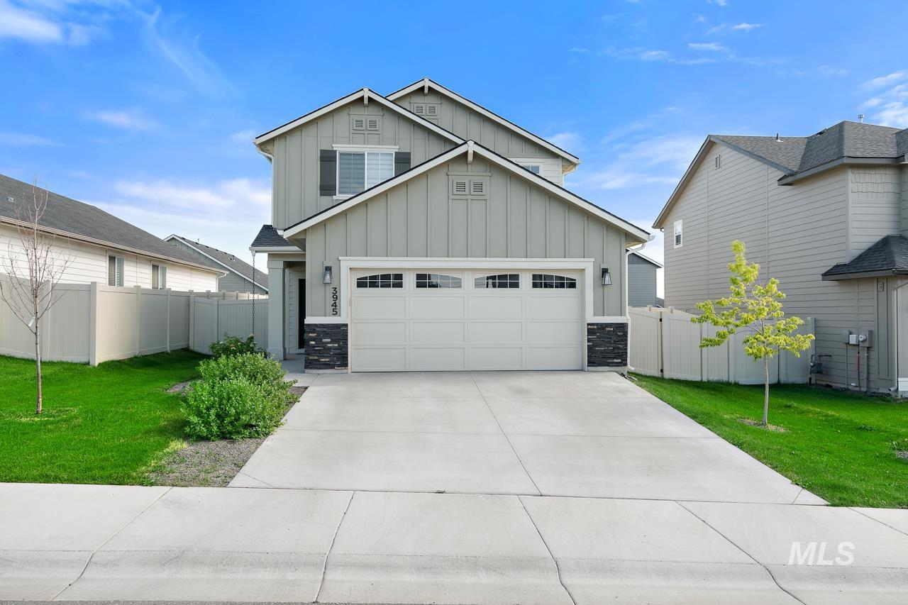3945 W Peak Cloud Dr., Meridian, Idaho 83642, 3 Bedrooms, 2.5 Bathrooms, Residential For Sale, Price $439,900, 98975851