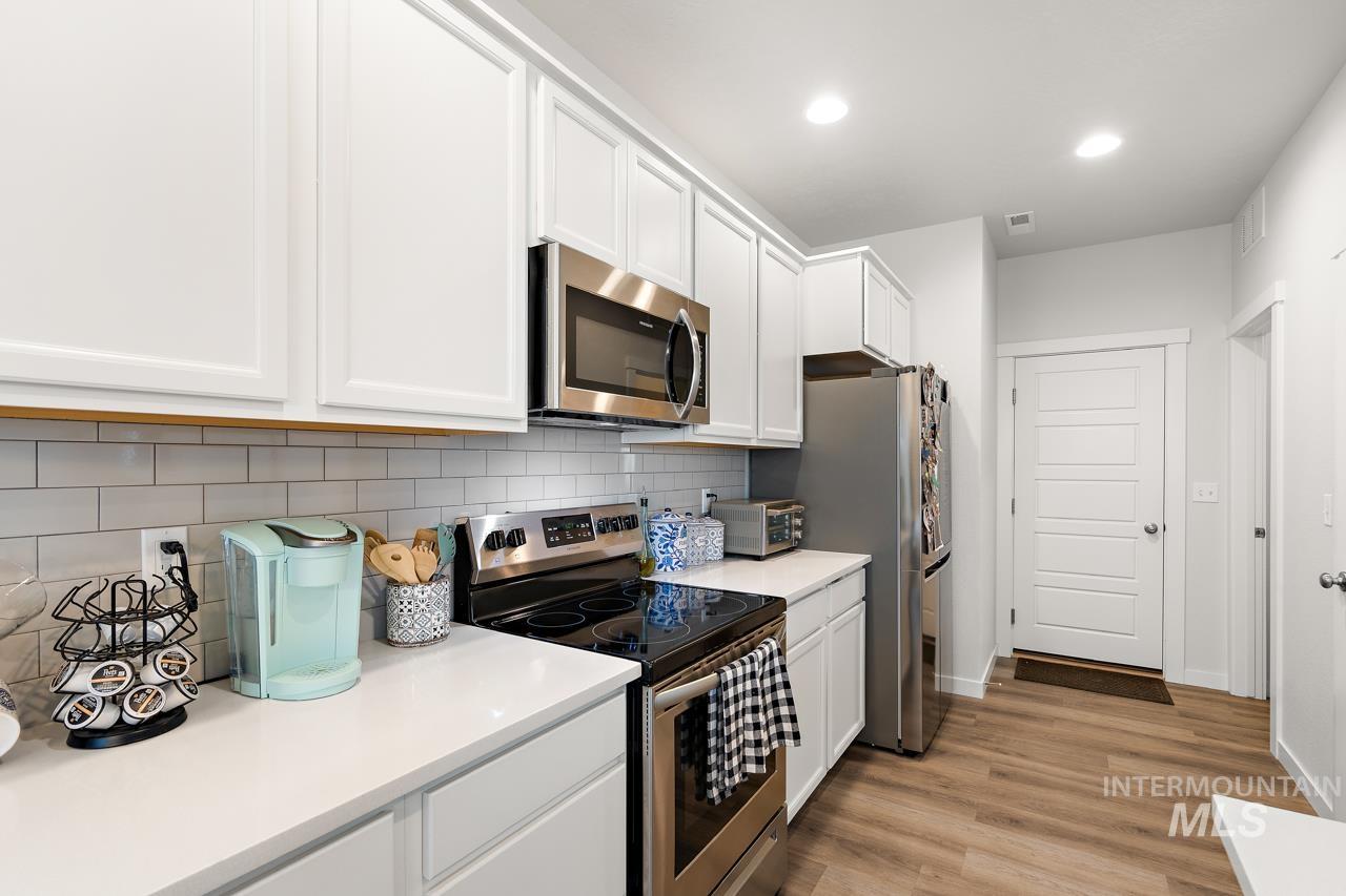 3945 W Peak Cloud Dr., Meridian, Idaho 83642, 3 Bedrooms, 2.5 Bathrooms, Residential For Sale, Price $439,900, 98975851