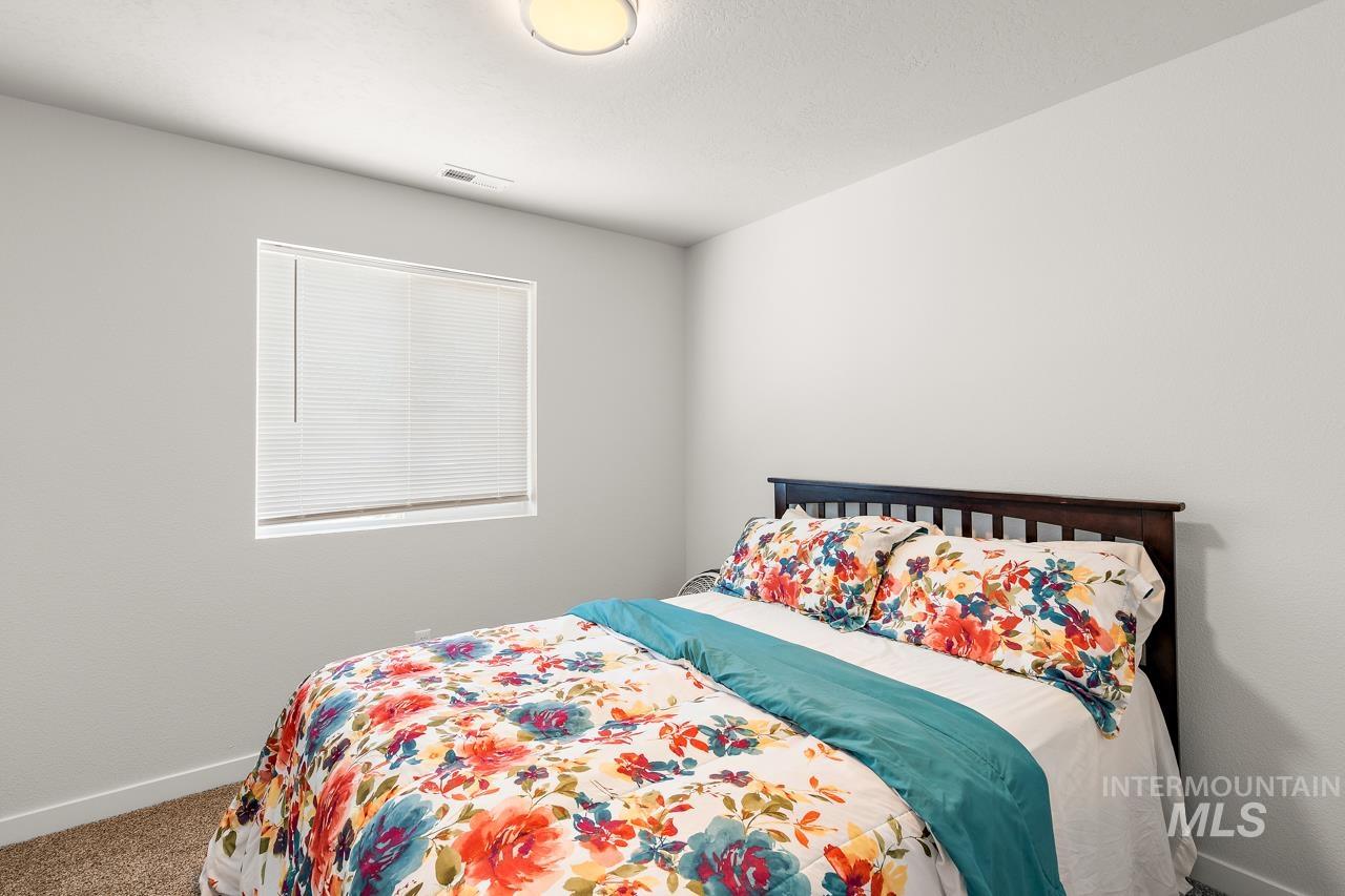 3945 W Peak Cloud Dr., Meridian, Idaho 83642, 3 Bedrooms, 2.5 Bathrooms, Residential For Sale, Price $439,900, 98975851