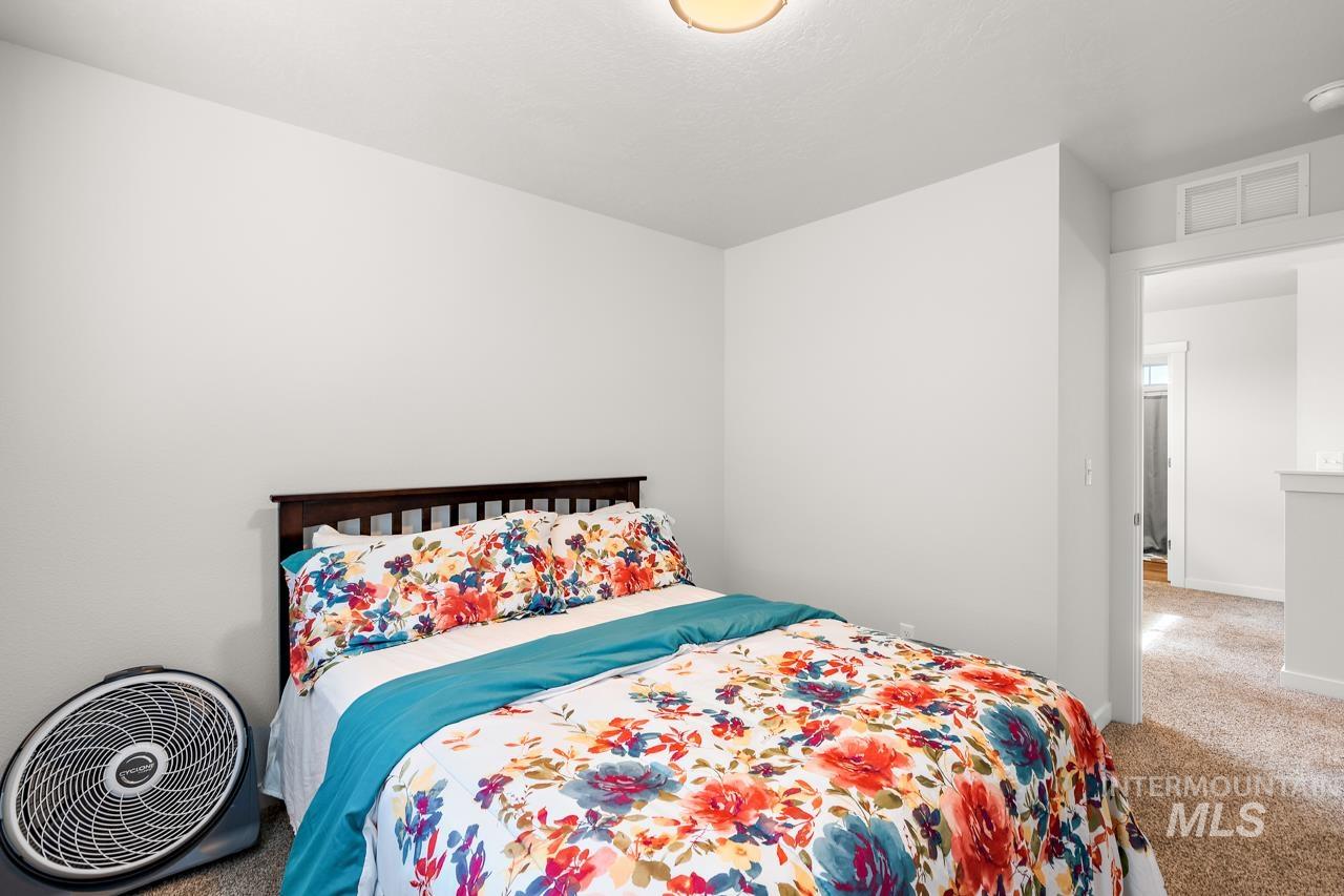 3945 W Peak Cloud Dr., Meridian, Idaho 83642, 3 Bedrooms, 2.5 Bathrooms, Residential For Sale, Price $439,900, 98975851