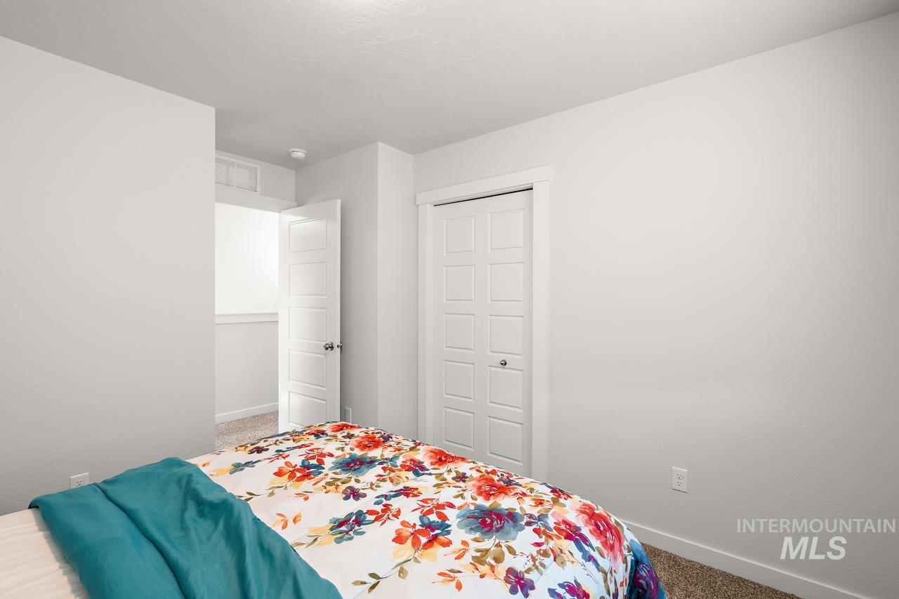 3945 W Peak Cloud Dr., Meridian, Idaho 83642, 3 Bedrooms, 2.5 Bathrooms, Residential For Sale, Price $439,900, 98975851