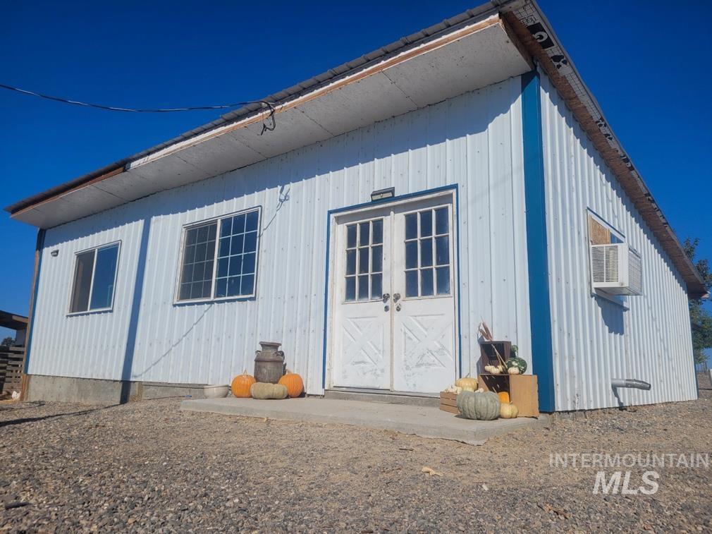 3850 Greenfield Road, Vale, Oregon 97918, 3 Bedrooms, 2 Bathrooms, Farm & Ranch For Sale, Price $6,500,000, 98975853