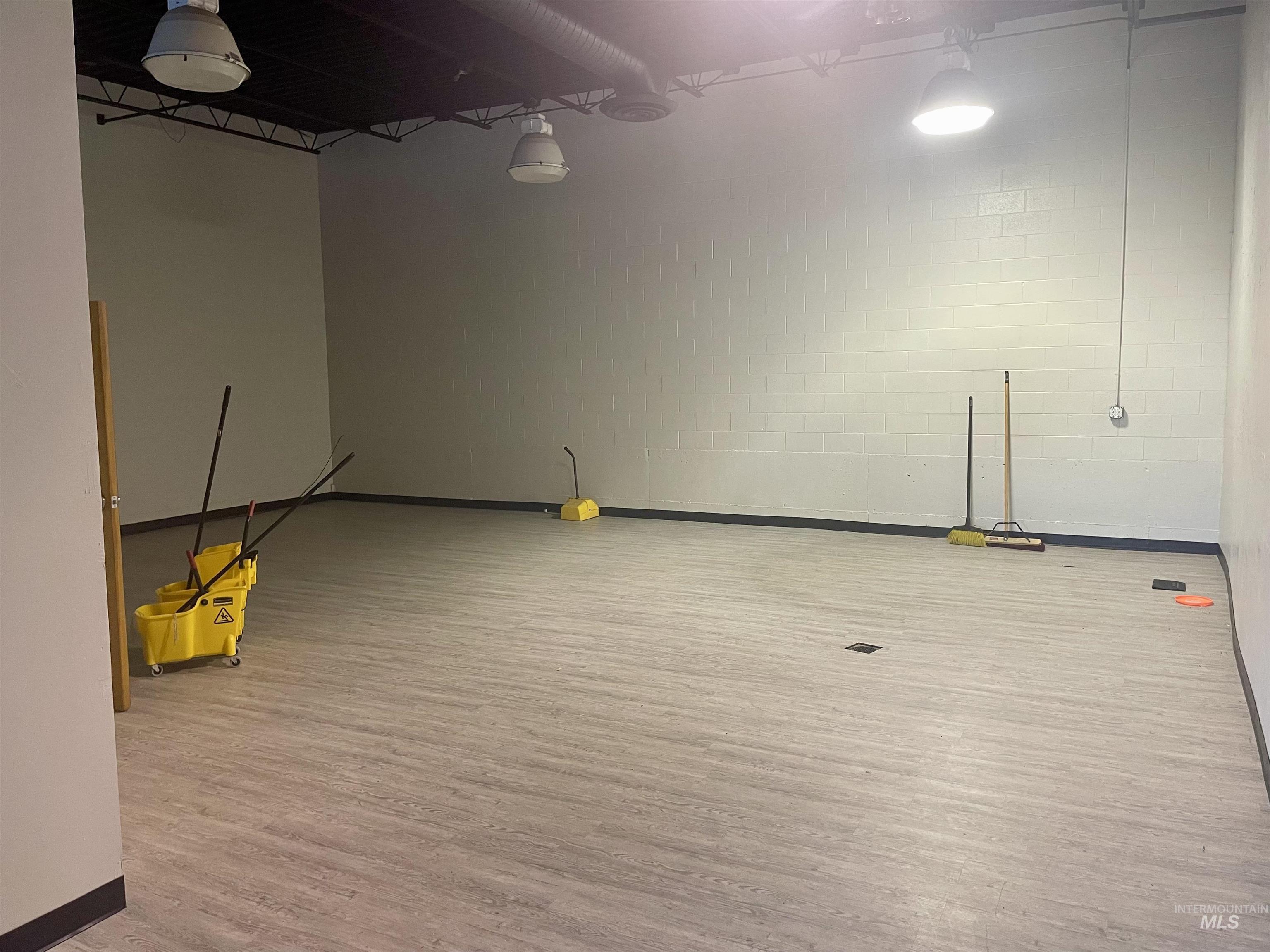 690 Blue Lakes Blvd, Twin Falls, Idaho 83301, Business/Commercial For Sale, Price $52,585, 98975855