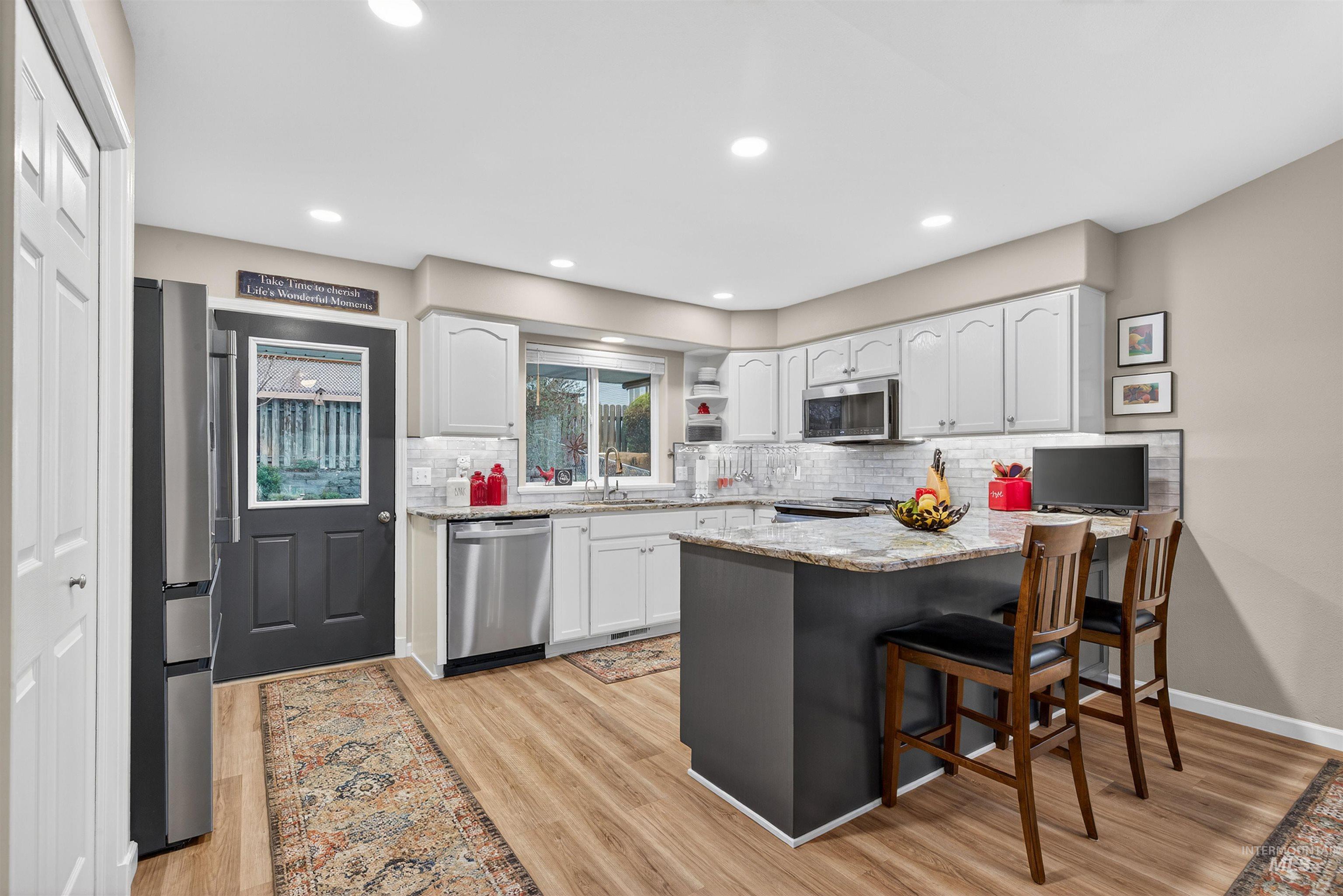 930 Cypress Court, Lewiston, Idaho 83501, 2 Bedrooms, 1.5 Bathrooms, Residential For Sale, Price $389,000, 98975856