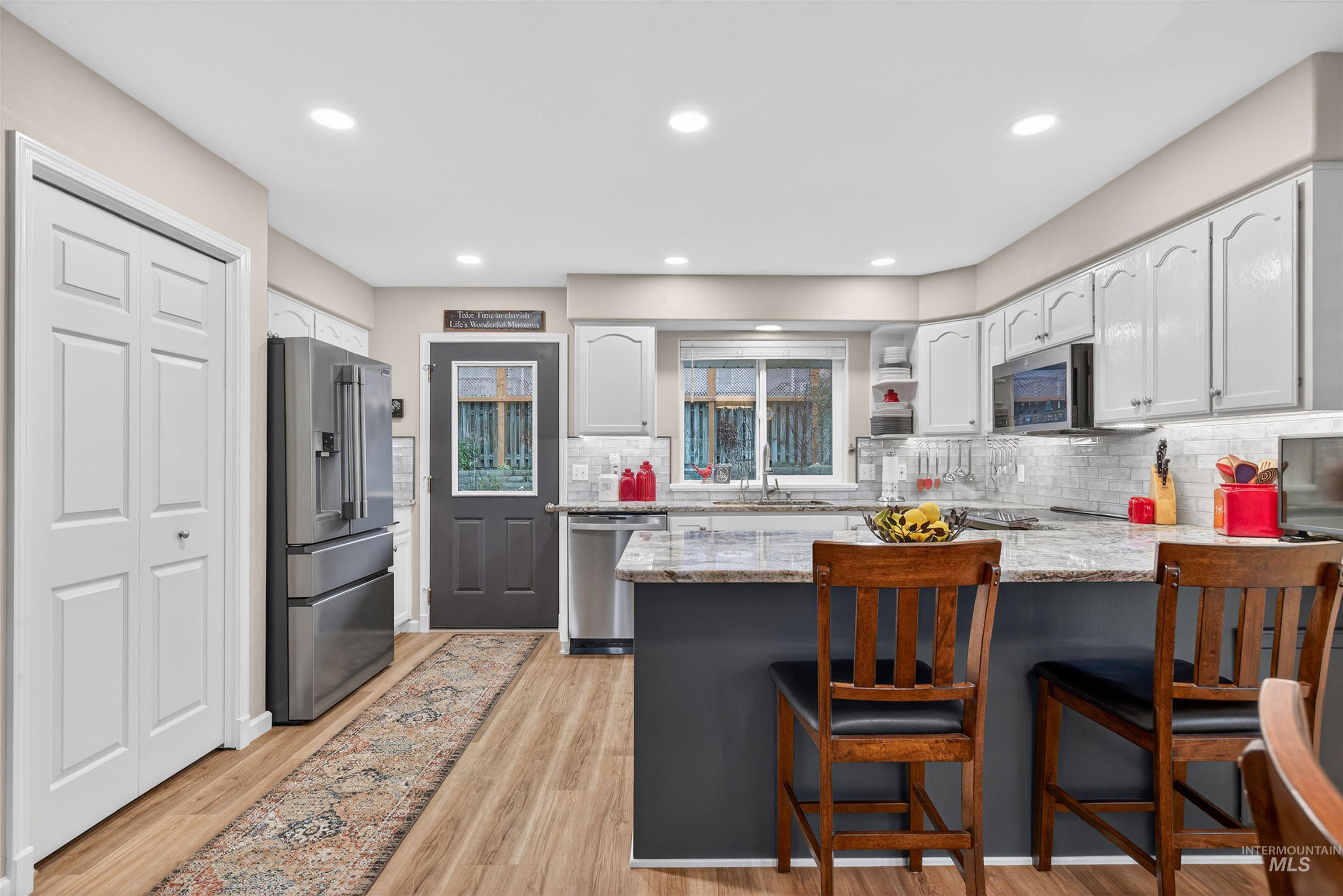 930 Cypress Court, Lewiston, Idaho 83501, 2 Bedrooms, 1.5 Bathrooms, Residential For Sale, Price $389,000, 98975856