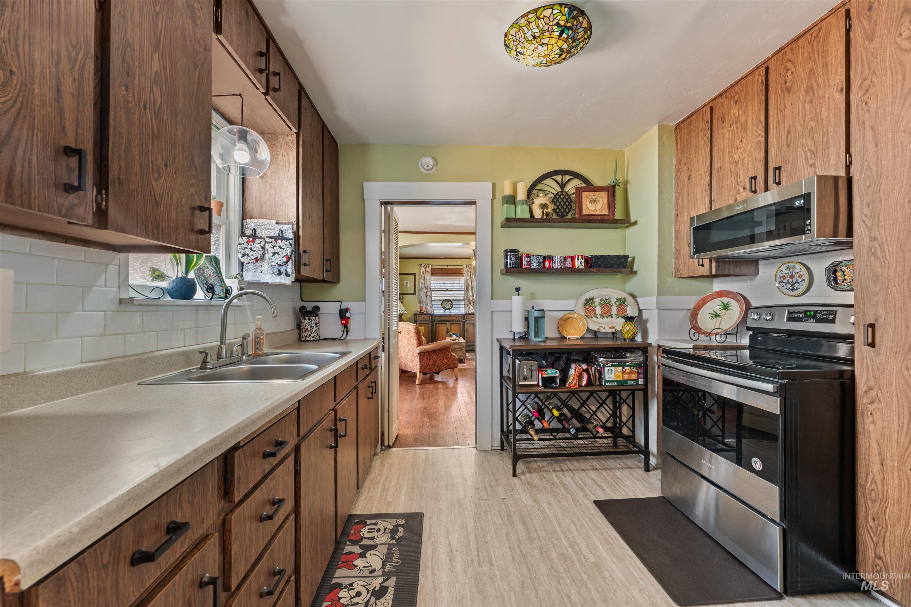 857 Elm Street, Twin Falls, Idaho 83301, 3 Bedrooms, 1 Bathroom, Residential For Sale, Price $282,500, 98975857