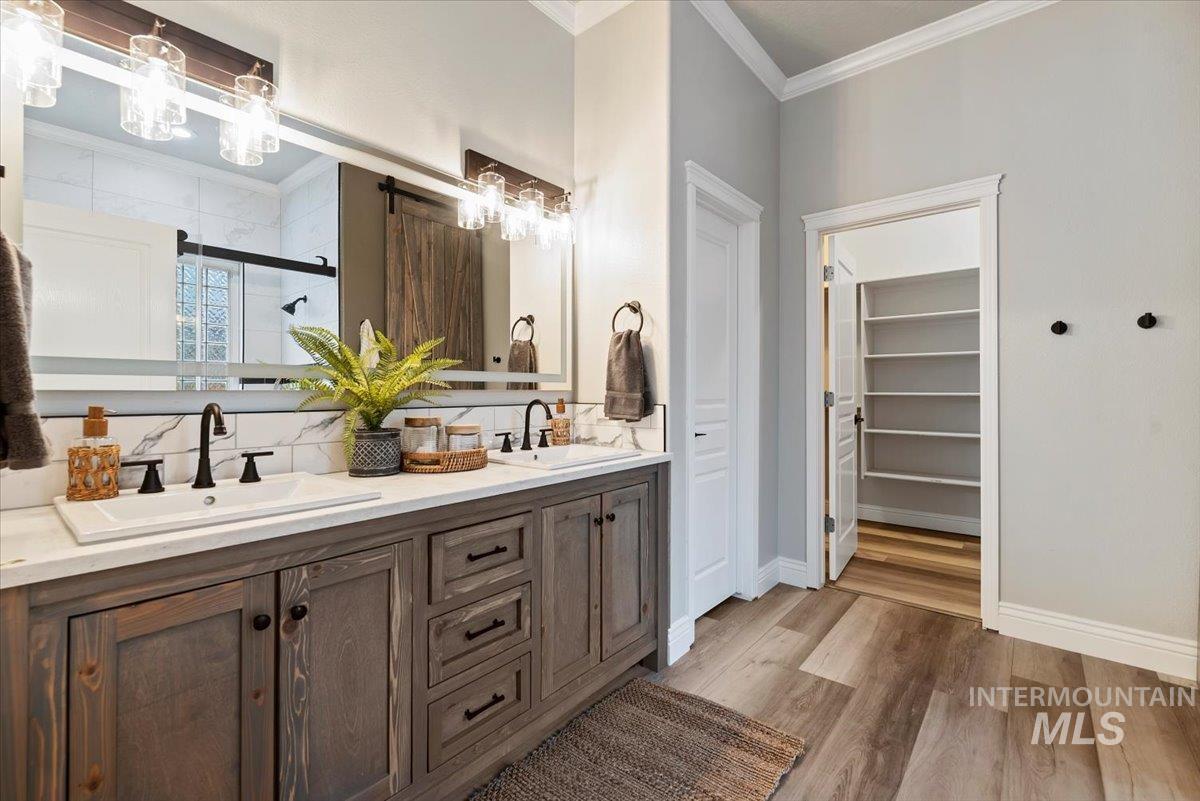 9356 W Osprey Meadows Dr, Boise, Idaho 83714, 4 Bedrooms, 2.5 Bathrooms, Residential For Sale, Price $875,000,MLS 98975859