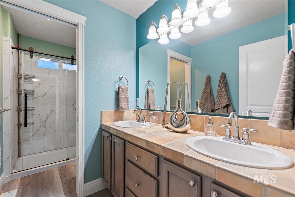 9356 W Osprey Meadows Dr, Boise, Idaho 83714, 4 Bedrooms, 2.5 Bathrooms, Residential For Sale, Price $875,000,MLS 98975859