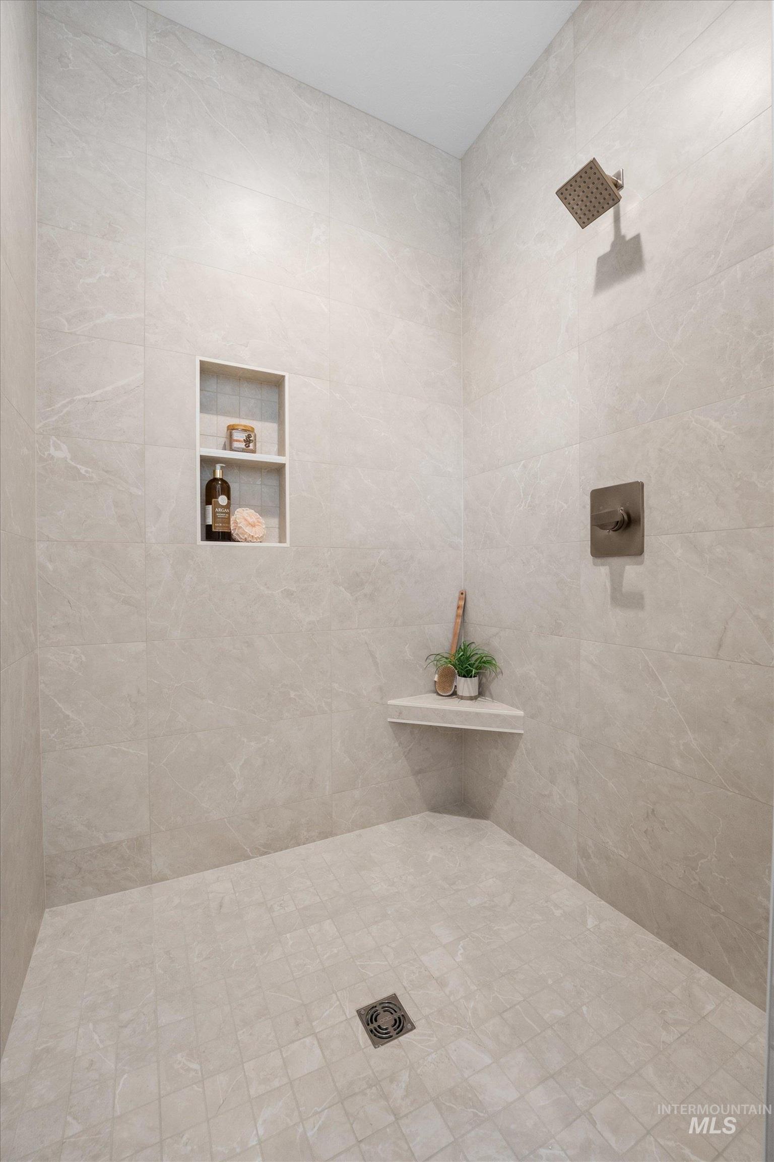 17115 N Hess PL, Nampa, Idaho 83687, 3 Bedrooms, 2.5 Bathrooms, Residential For Sale, Price $1,049,761, 98975860