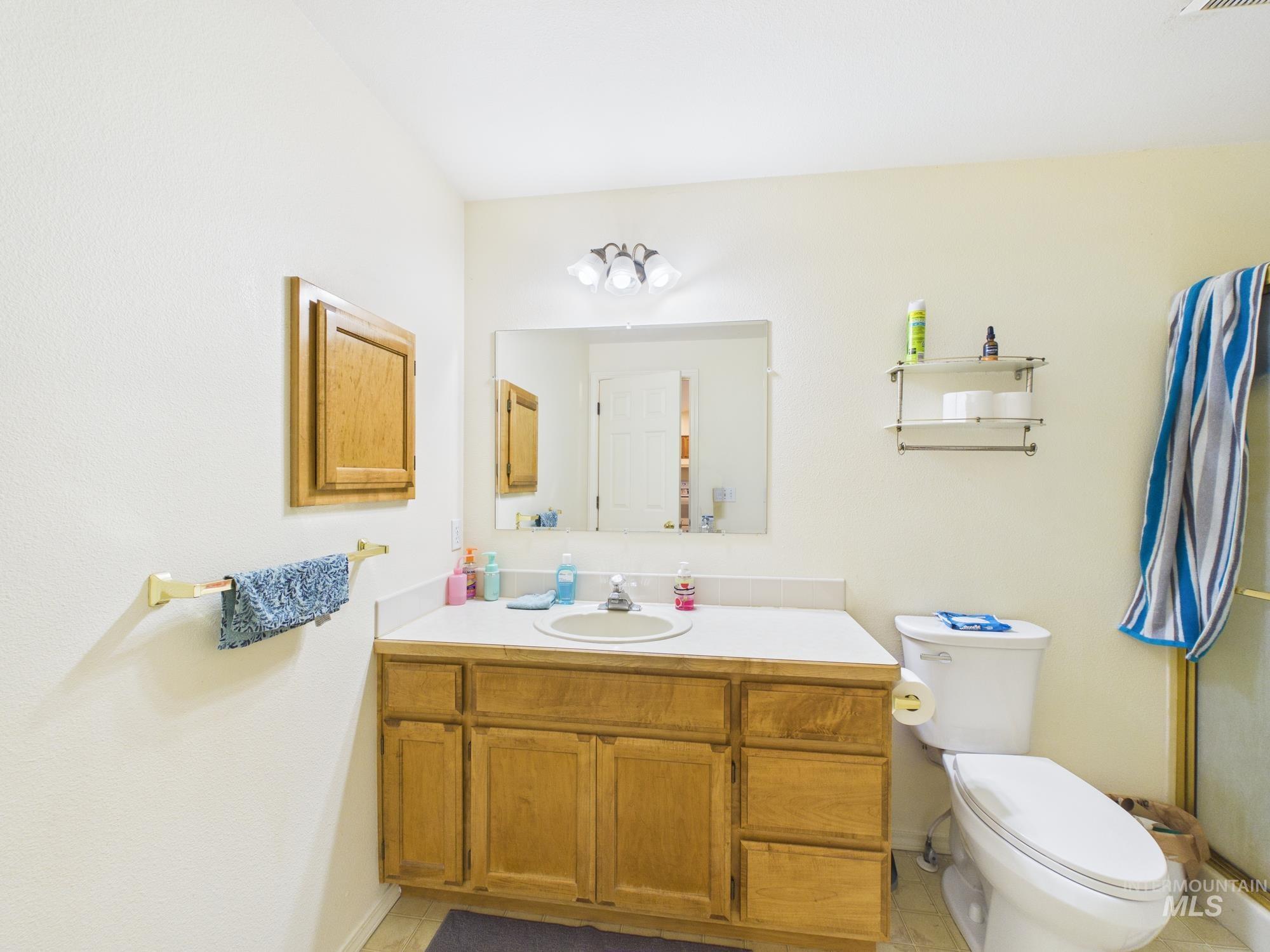 804 E E Main, Emmett, Idaho 83617, 2 Bedrooms, 1.5 Bathrooms, Residential For Sale, Price $299,000, 98975862