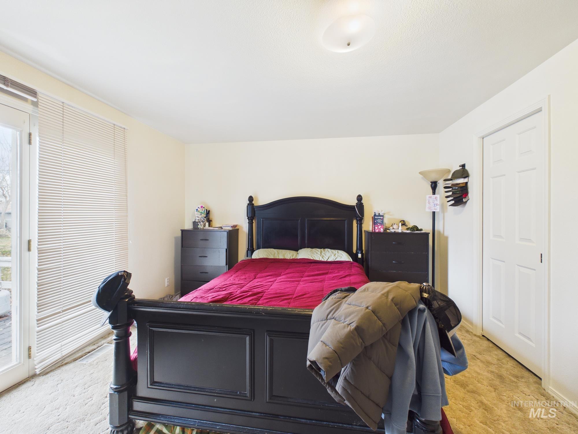 804 E E Main, Emmett, Idaho 83617, 2 Bedrooms, 1.5 Bathrooms, Residential For Sale, Price $299,000, 98975862