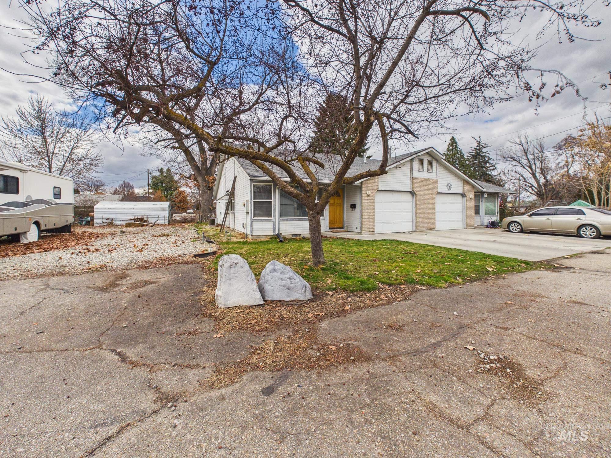 804 E E Main, Emmett, Idaho 83617, 2 Bedrooms, 1.5 Bathrooms, Residential For Sale, Price $299,000, 98975862