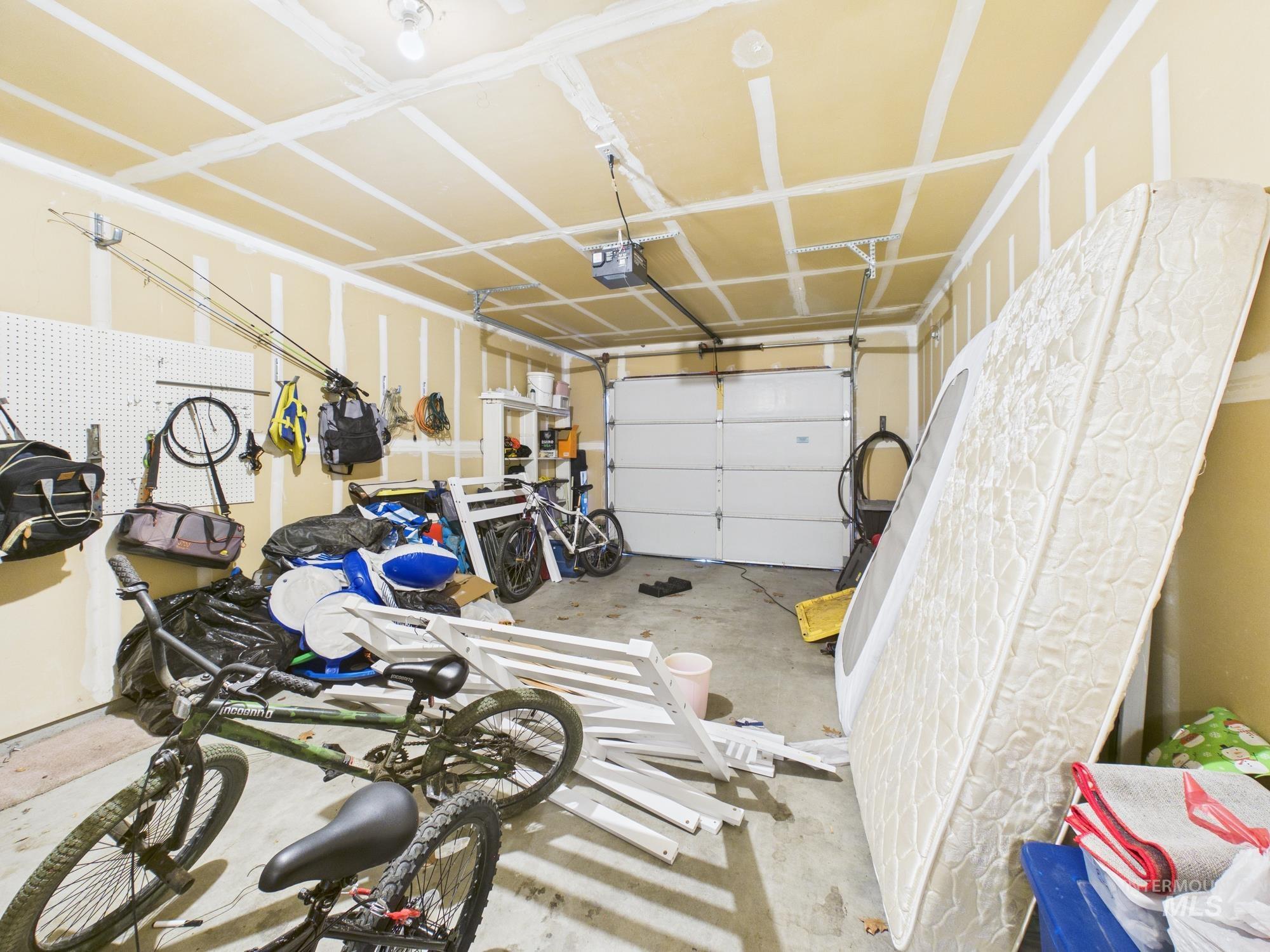 804 E E Main, Emmett, Idaho 83617, 2 Bedrooms, 1.5 Bathrooms, Residential For Sale, Price $299,000, 98975862